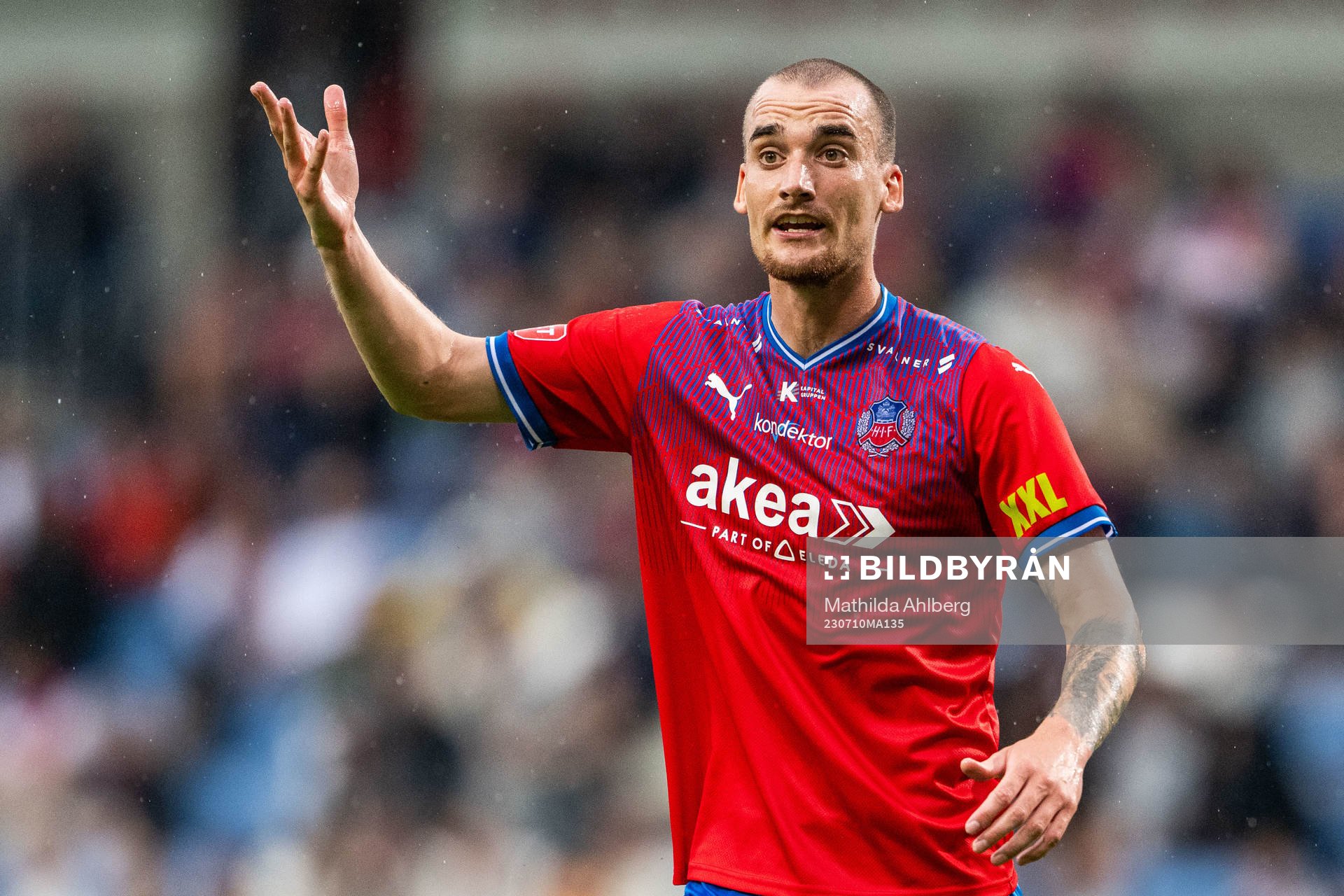 Helsingborgs Adam Hellborg reagerar