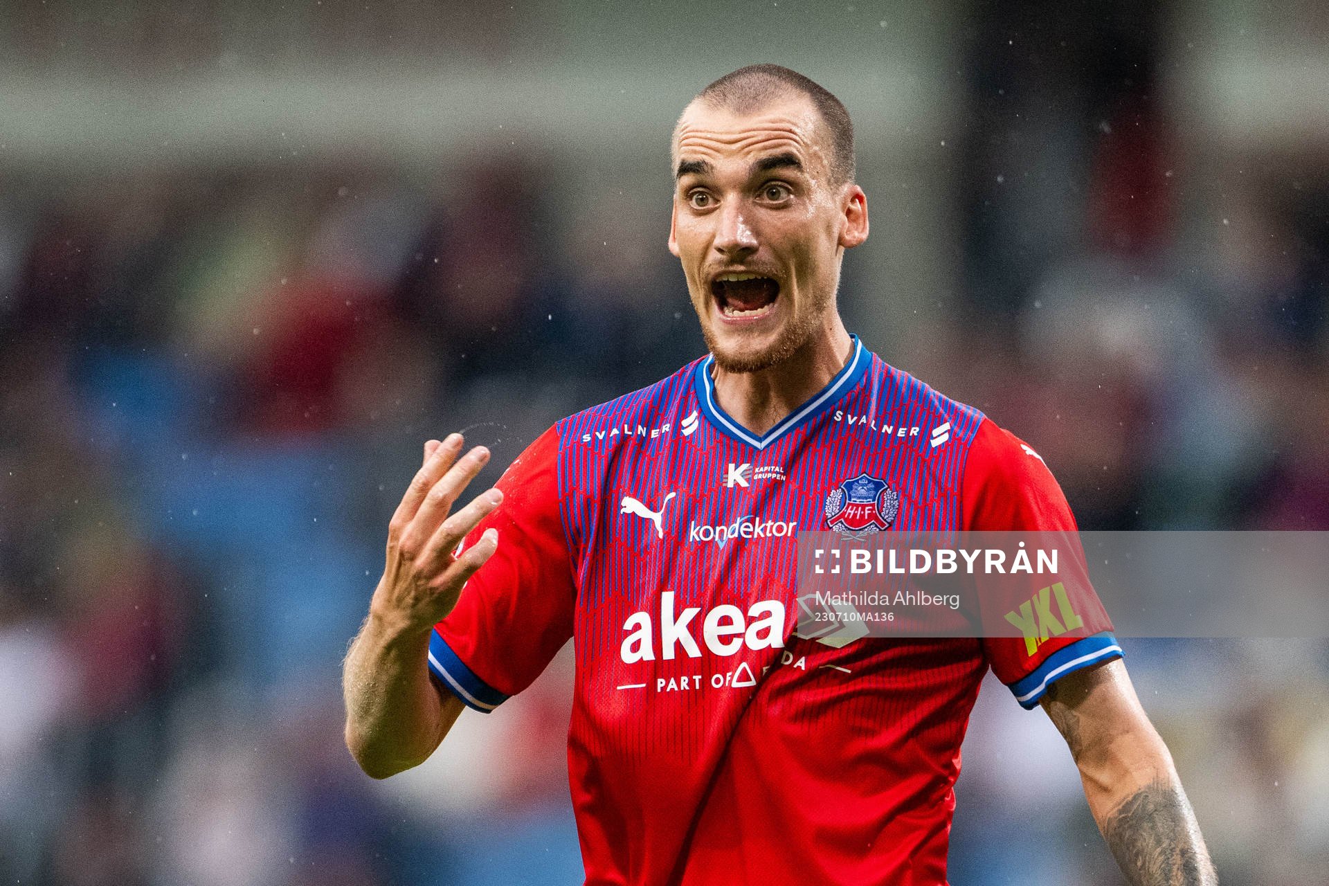 Helsingborgs Adam Hellborg reagerar