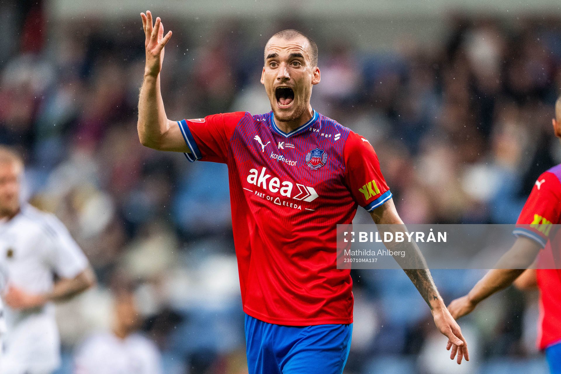 Helsingborgs Adam Hellborg reagerar