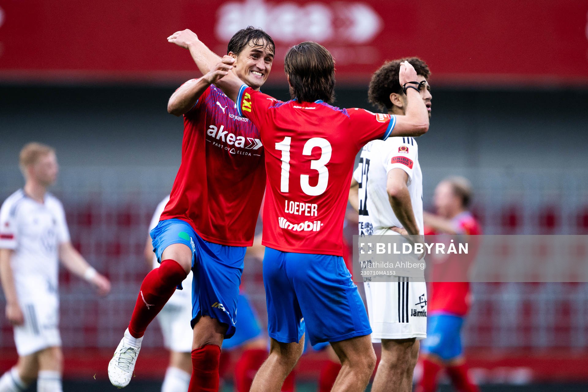 Helsingborgs Thomas Rogne och Wilhelm Loeper jublar