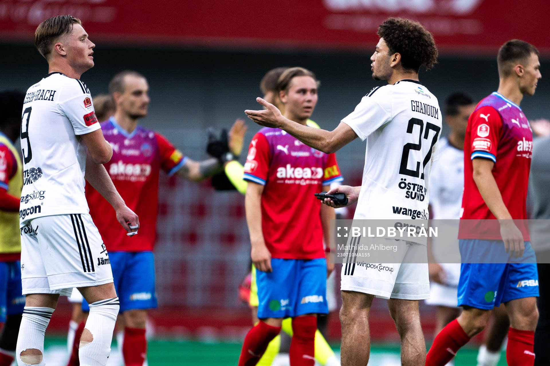 Östersunds Sebastian Karlsson Grach och Ziad Ghanoum deppar