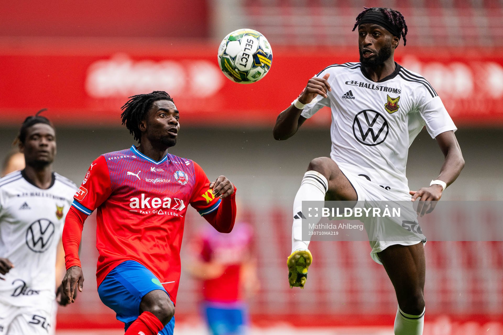 Helsingborgs Benjamin Acquah och Östersunds Mansour Sinyan