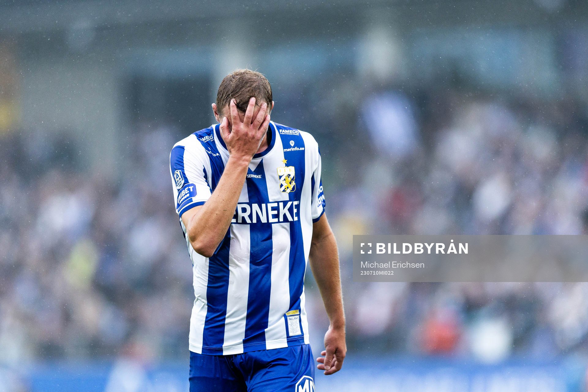 IFK Göteborgs Adam Carlén deppar