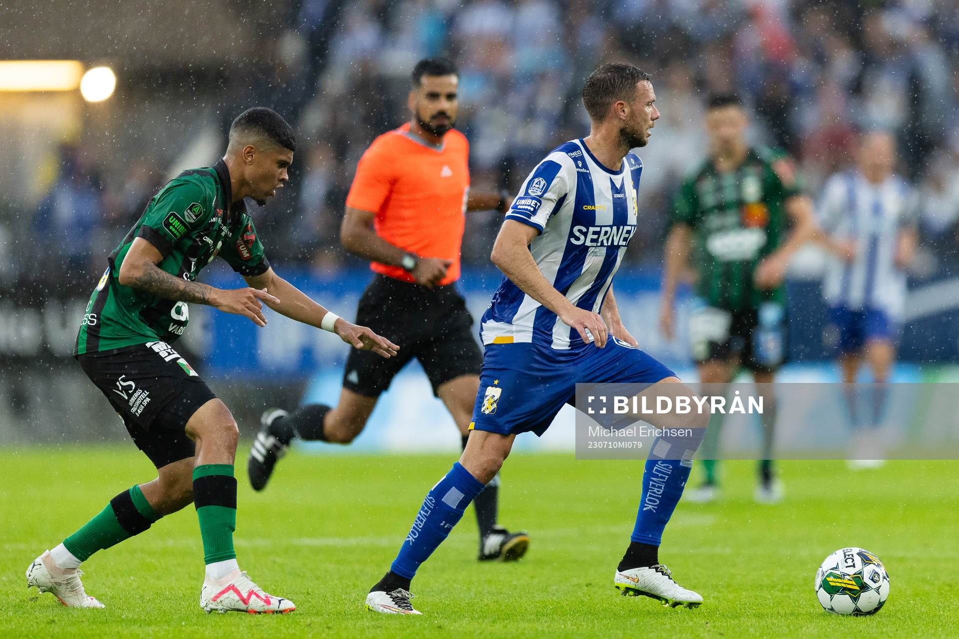 Varbergs Luke Le Roux och IFK Göteborgs Marcus Berg