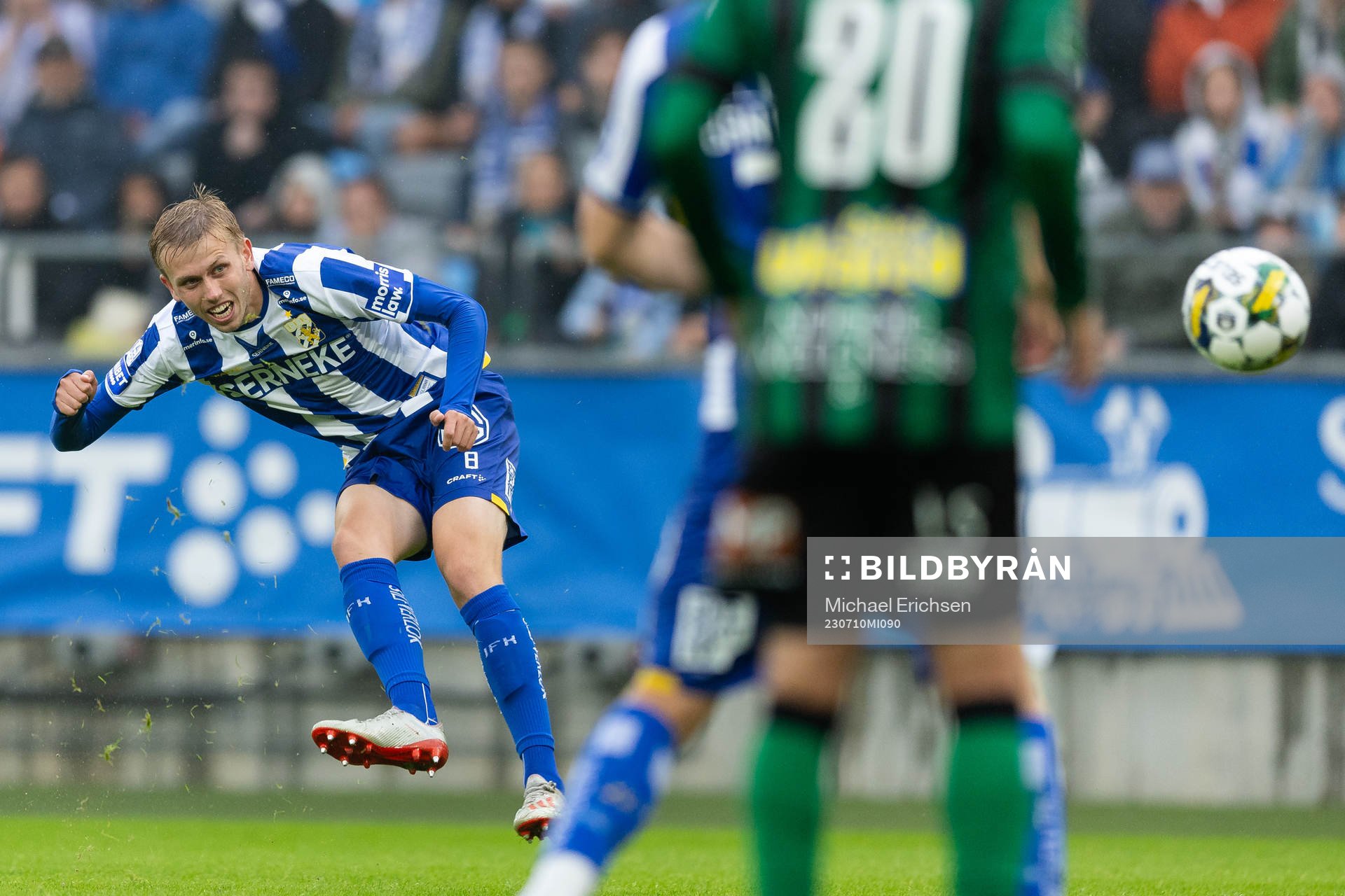 IFK Göteborgs Elias Hagen med en frispark
