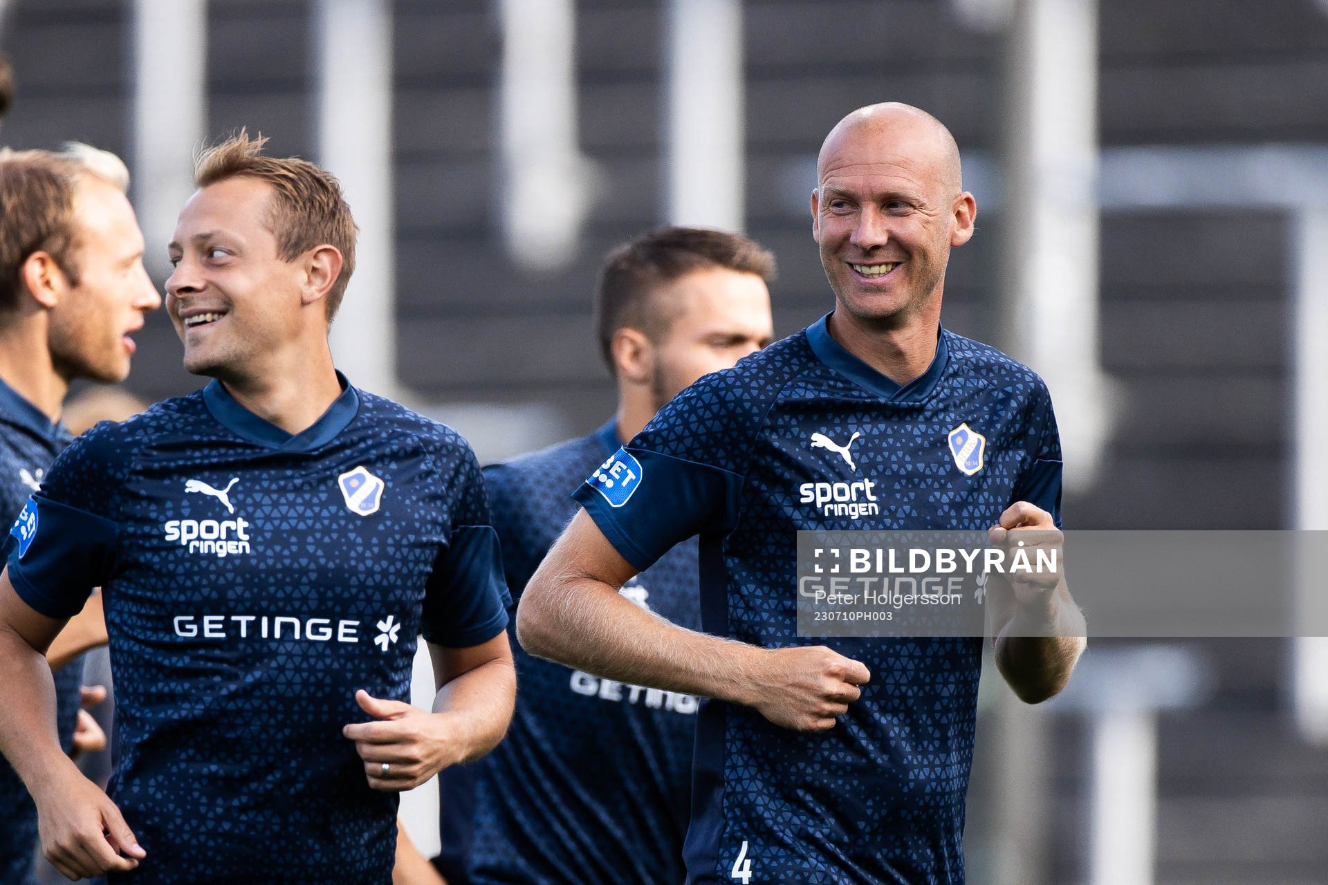 Halmstads Andreas Johansson värmer upp