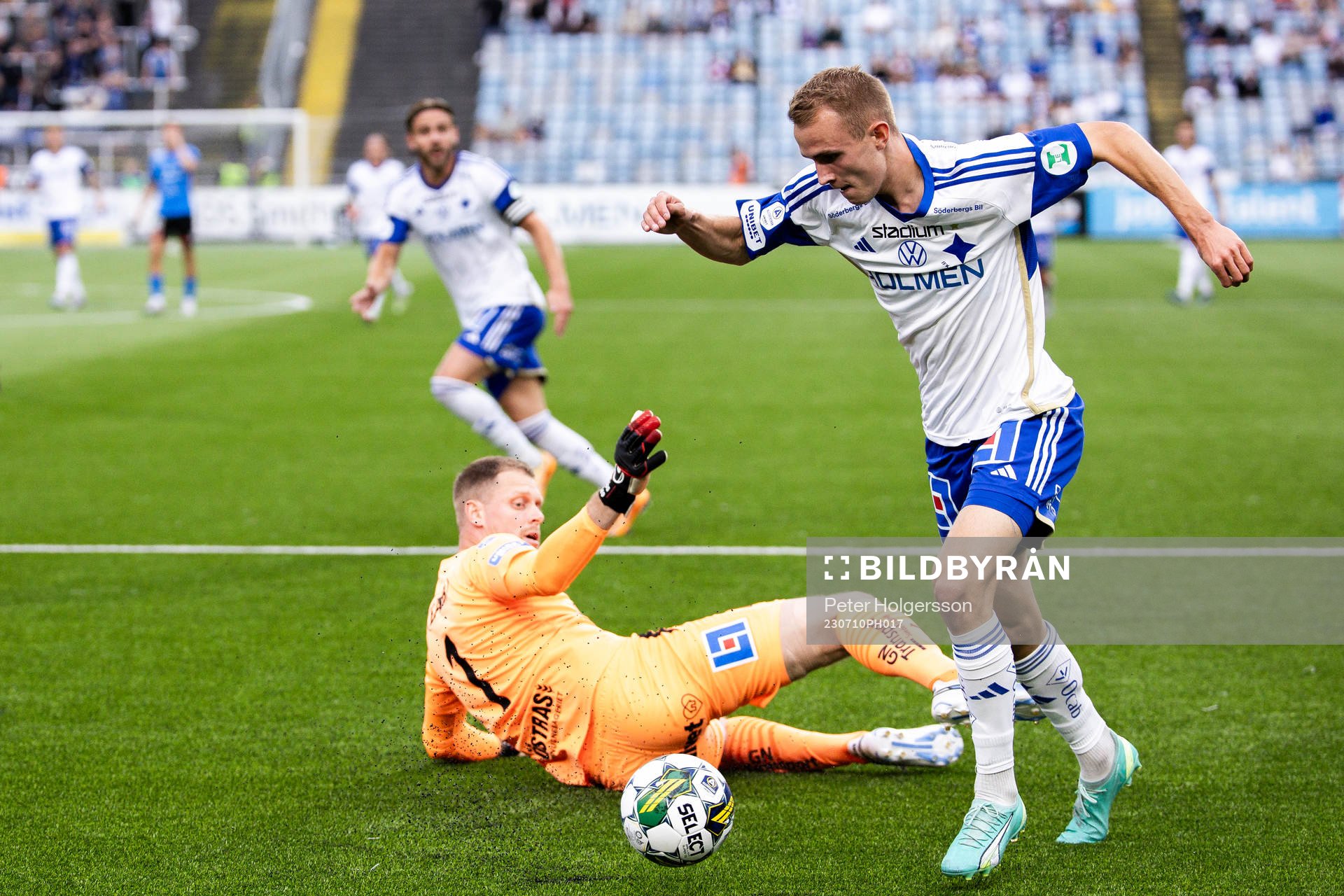 Halmstads målvakt Malkolm Nilsson Säfqvist och IFK