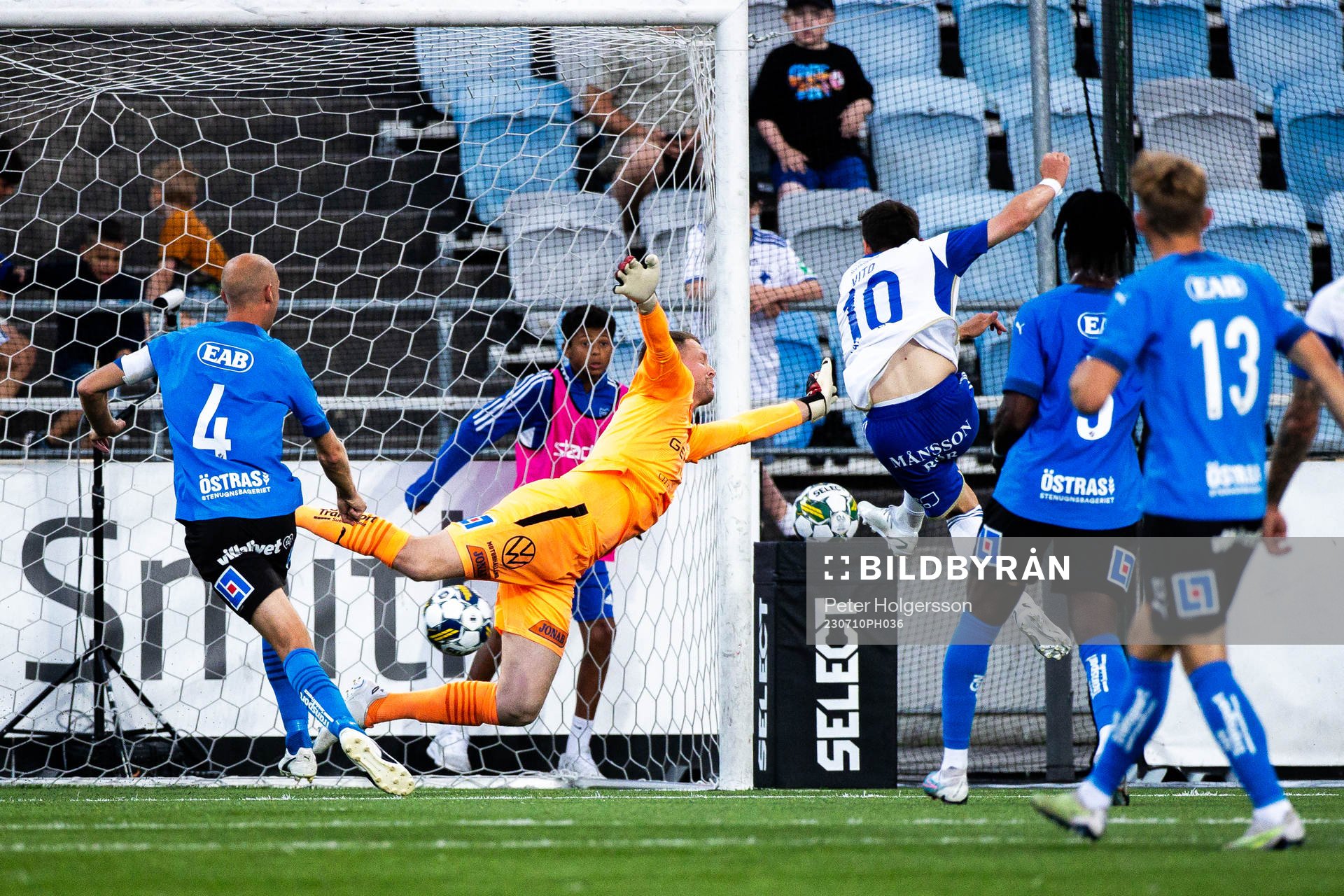 IFK Norrköpings Vito Hammershöy-Mistrati gör 1-1 bakom