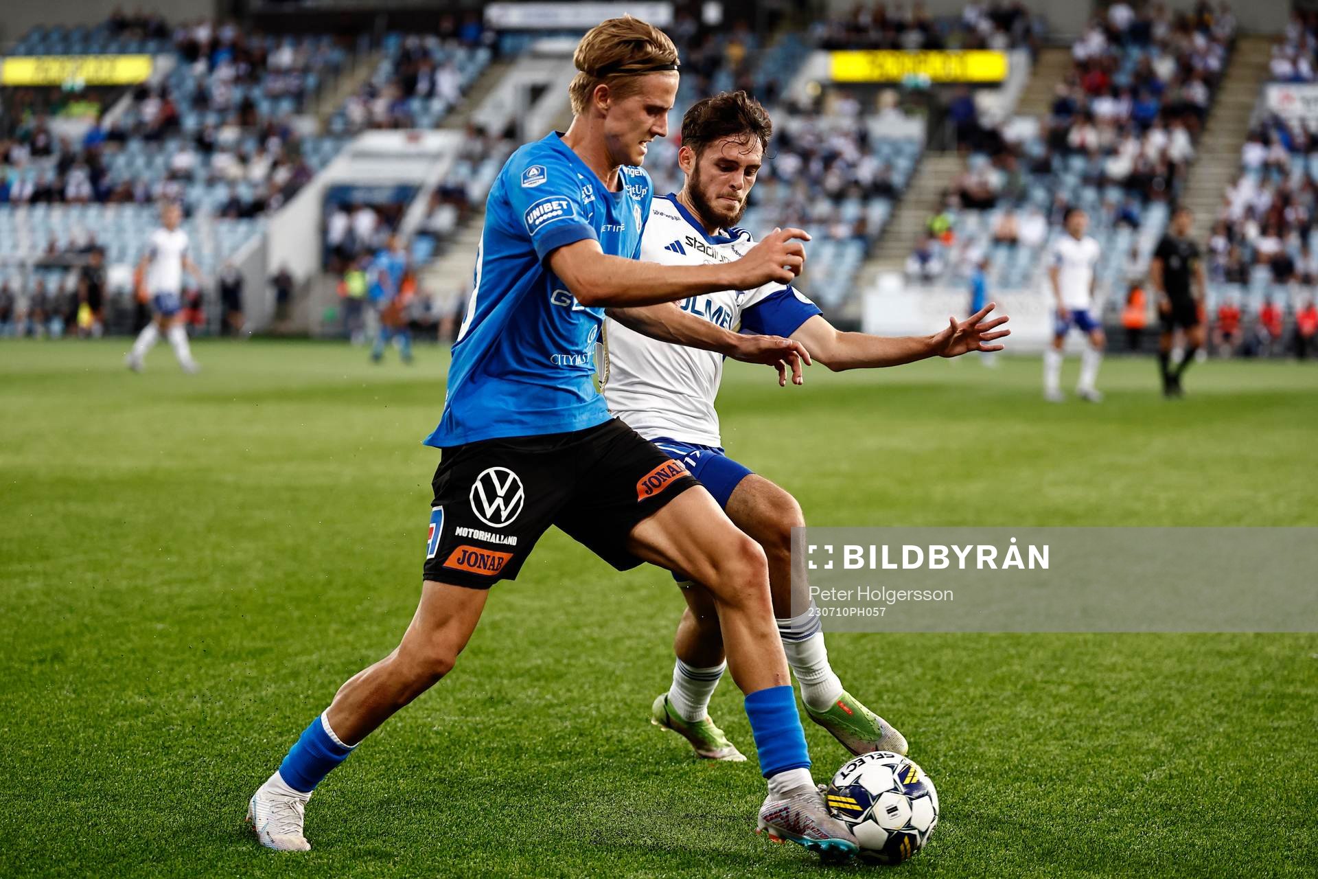 Halmstads Erik Ahlstrand och IFK Norrköpings Laorent