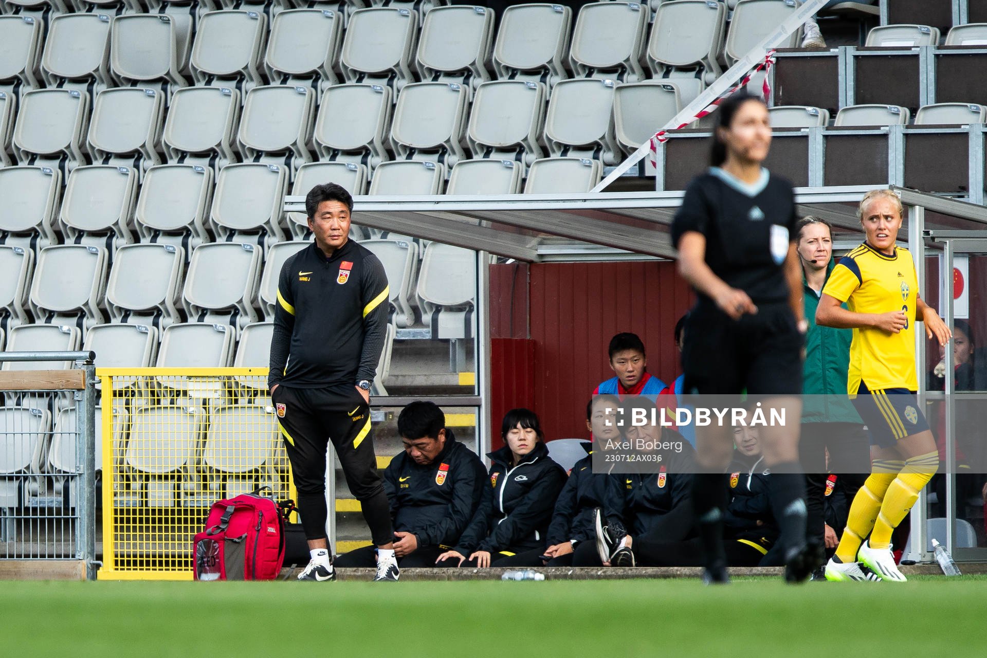 Head coach Wang Jun of China