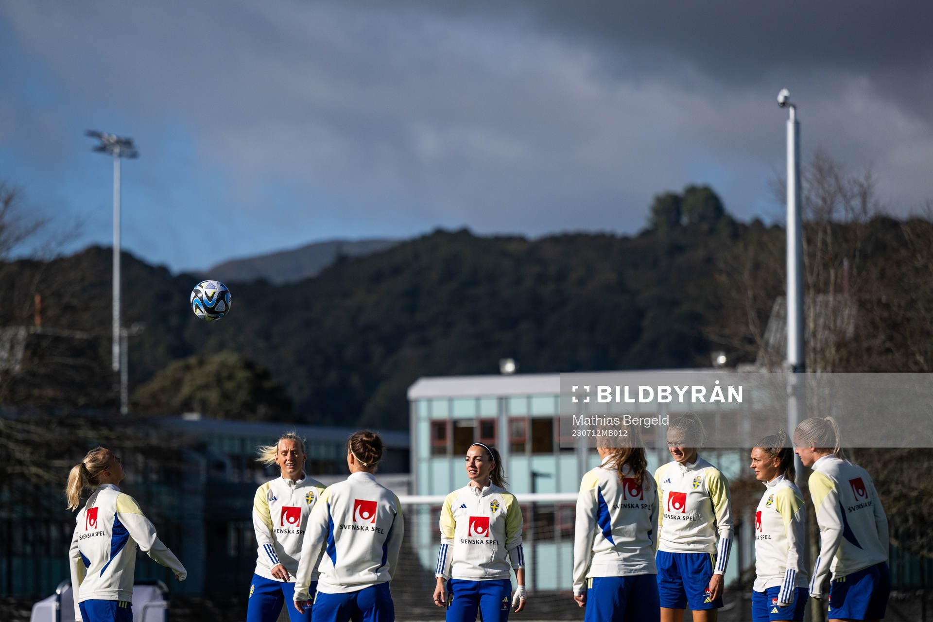 Stina Blackstenius, Kosovare Asllani, Fridolina Rolfö and