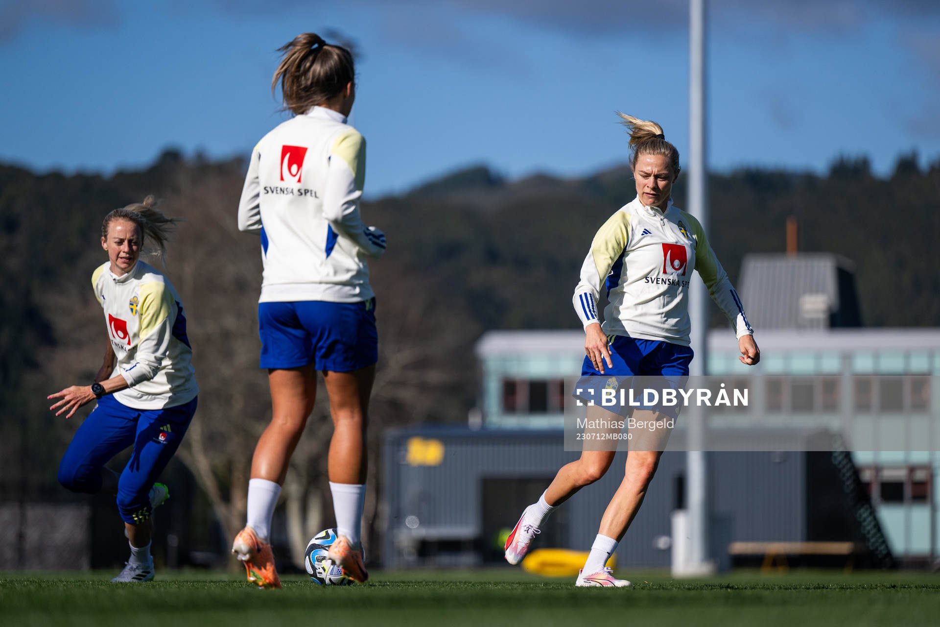 Amanda Ilestedt and Fridolina Rolfö of the Swedish women's