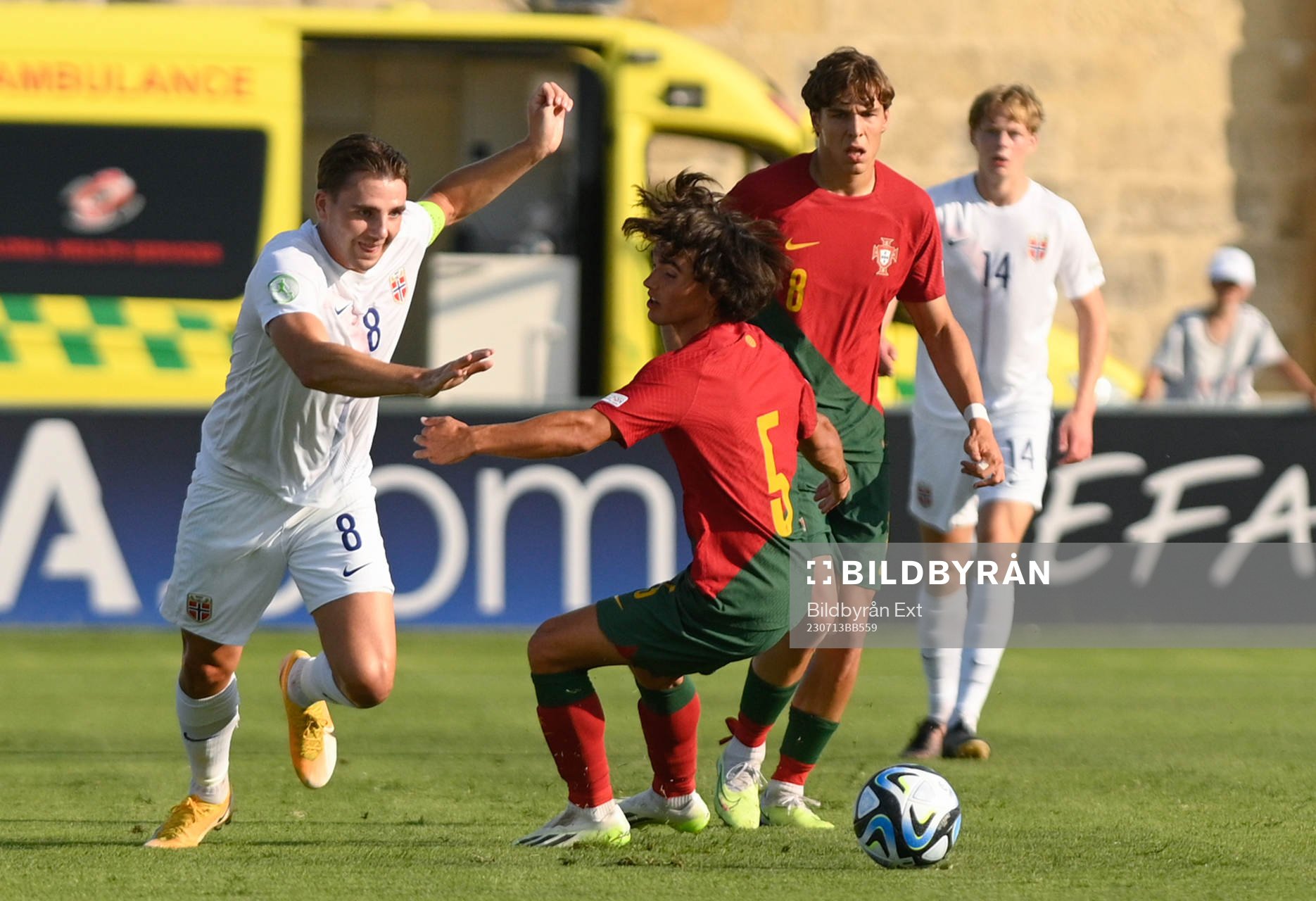 Niklas Ødegård of Norway and Martim Marques of Portugal