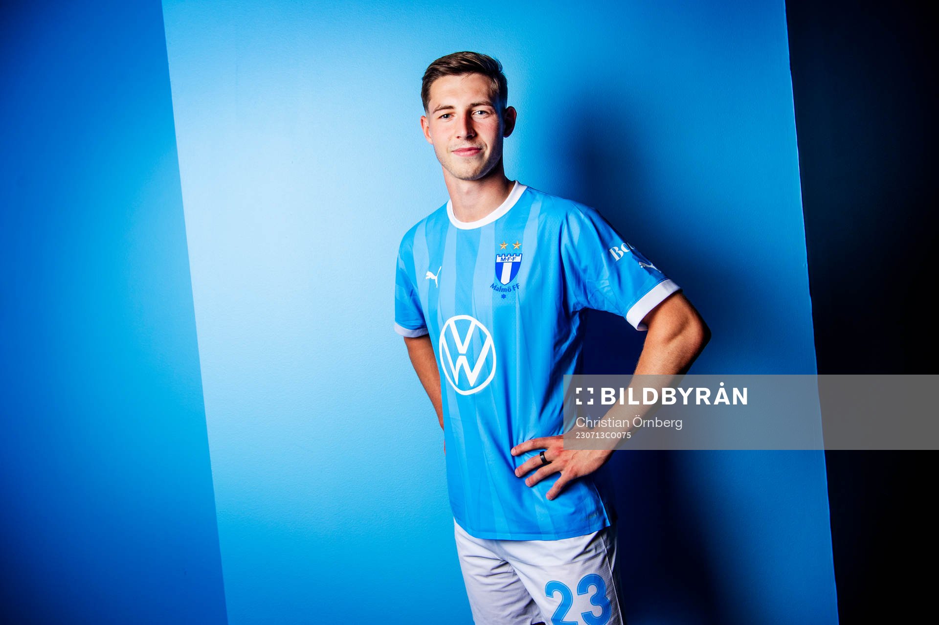 Malmö FF presenterar Lasse Berg Johnsen som ny spelare.