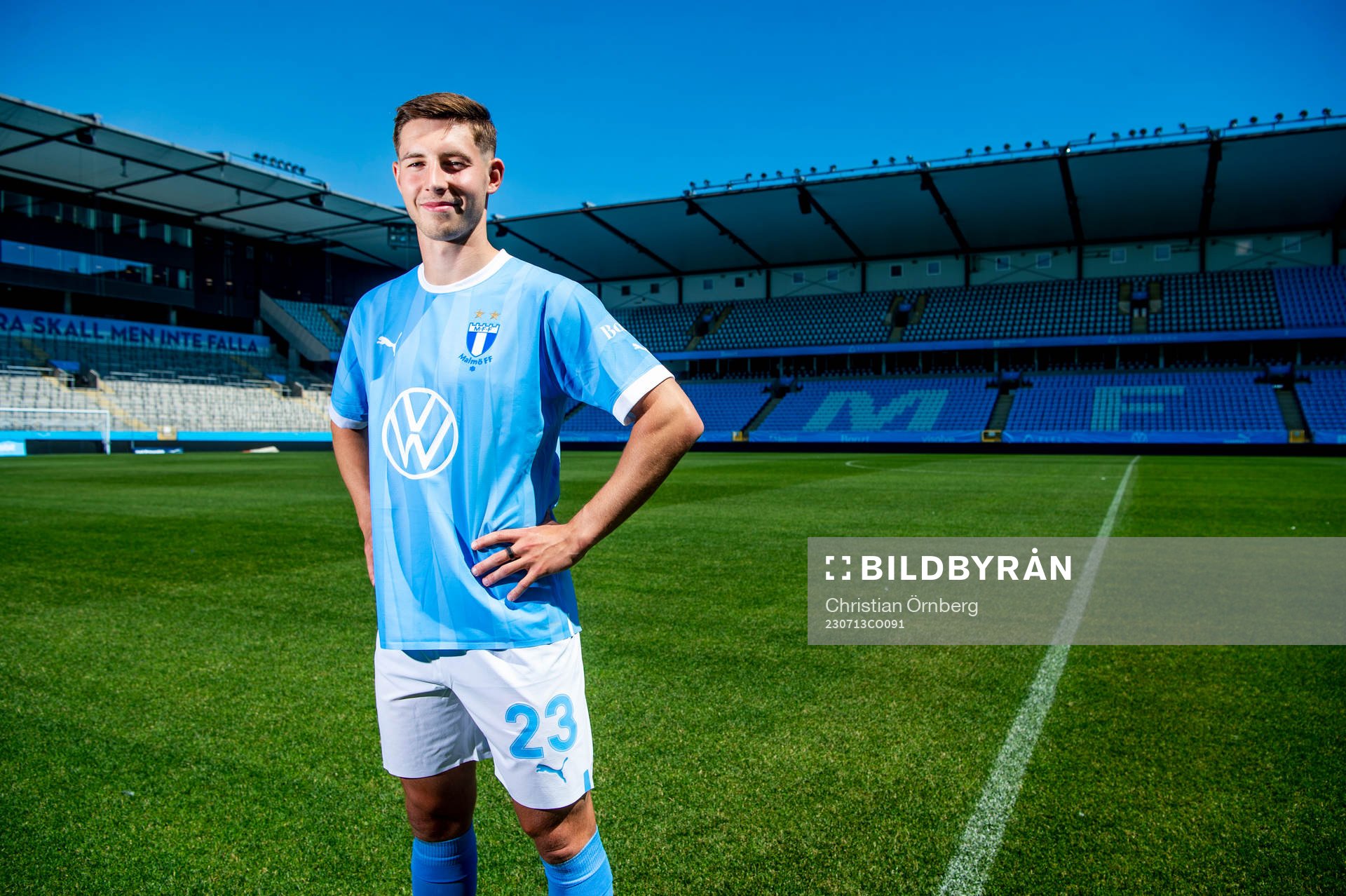 Malmö FF presenterar Lasse Berg Johnsen som ny spelare.