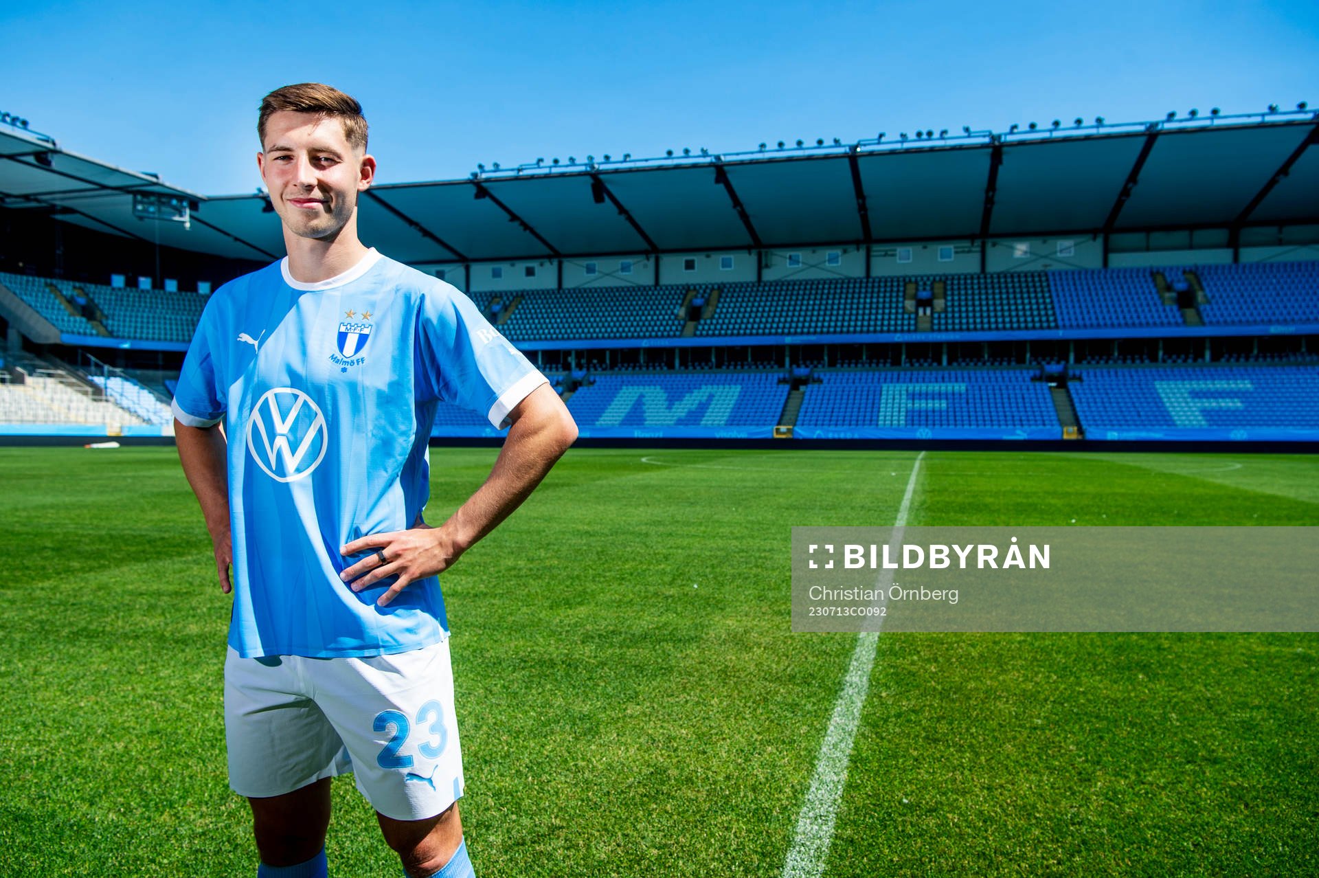 Malmö FF presenterar Lasse Berg Johnsen som ny spelare.