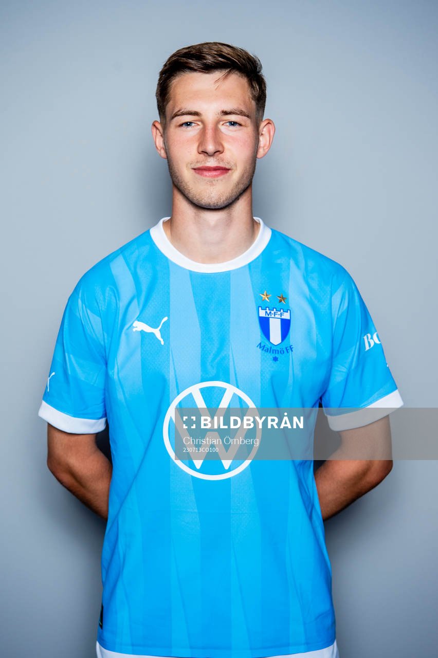 Malmö FF presenterar Lasse Berg Johnsen som ny spelare.