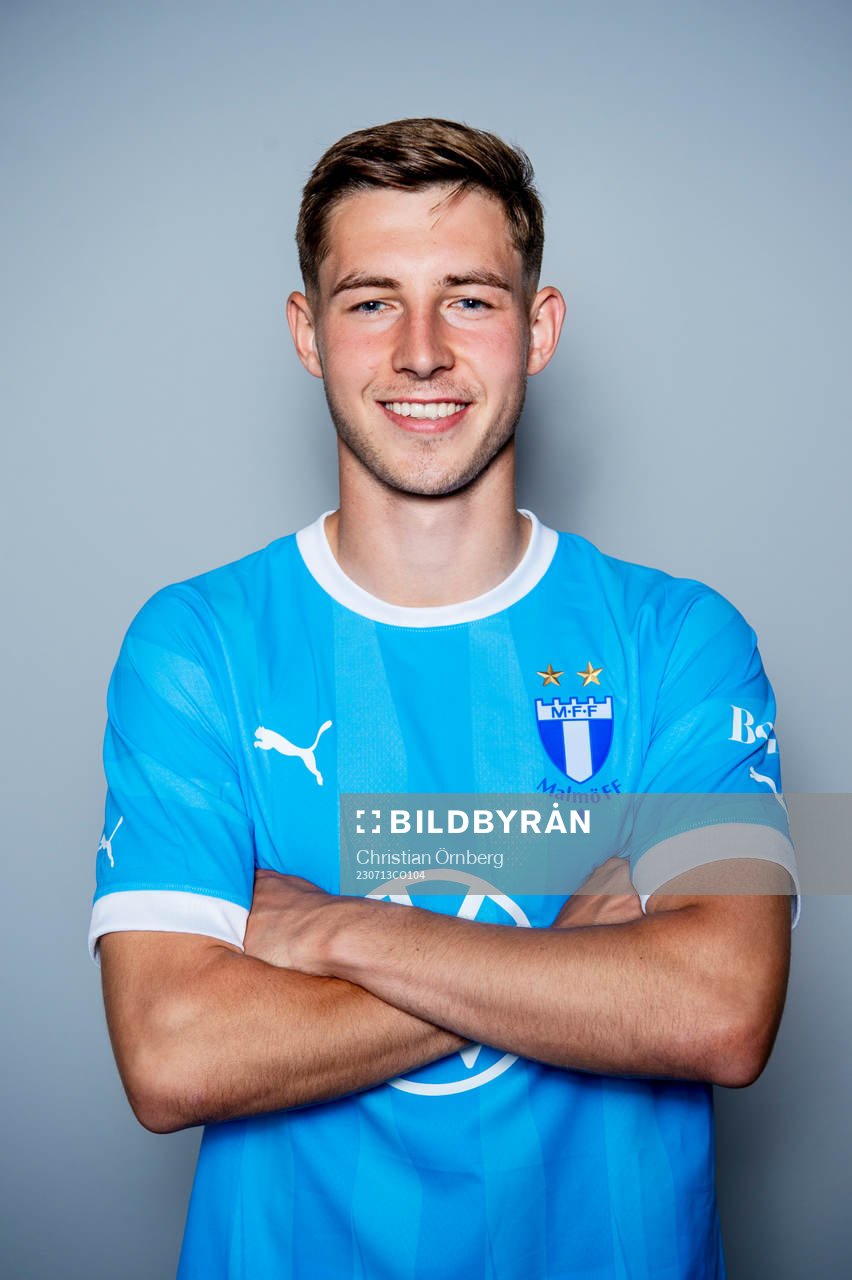 Malmö FF presenterar Lasse Berg Johnsen som ny spelare.