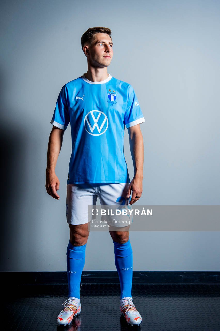 Malmö FF presenterar Lasse Berg Johnsen som ny spelare.