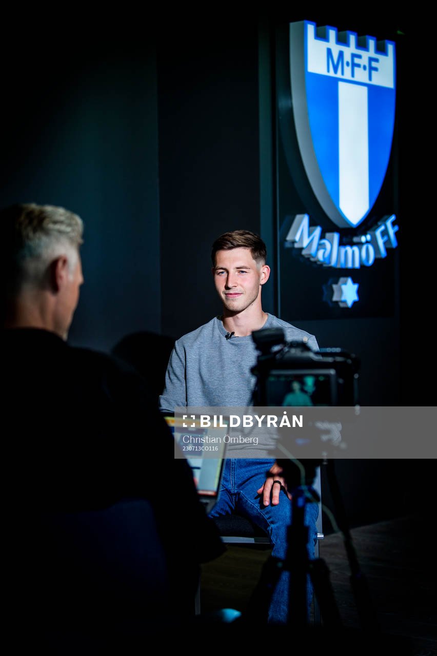 Malmö FF presenterar Lasse Berg Johnsen som ny spelare.