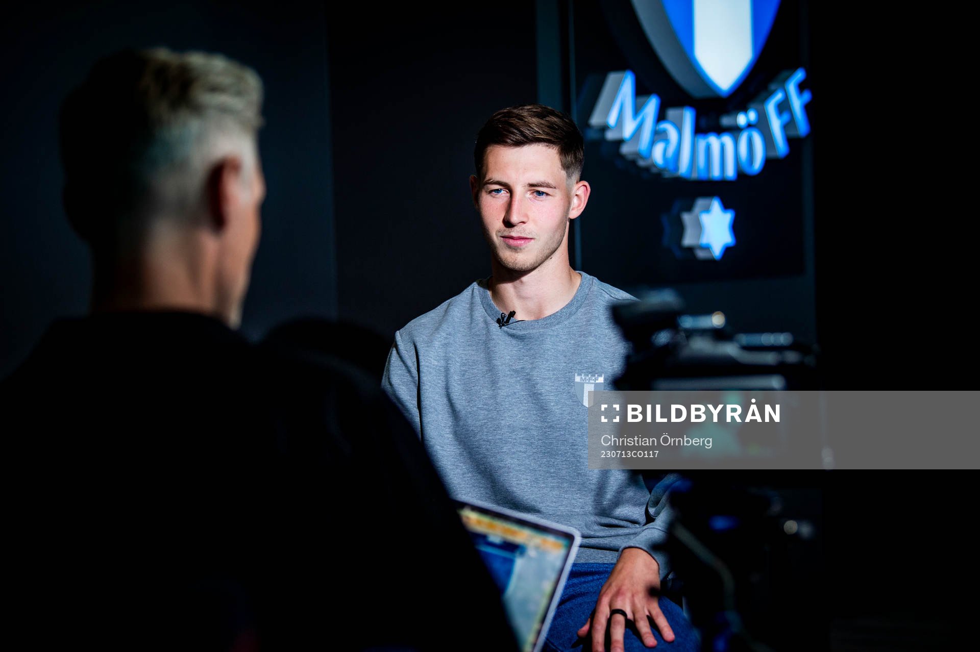 Malmö FF presenterar Lasse Berg Johnsen som ny spelare. Lasse Berg Johnsen under en porträttfotografering med Malmö FF den 13 juli 2023 i Malmö.