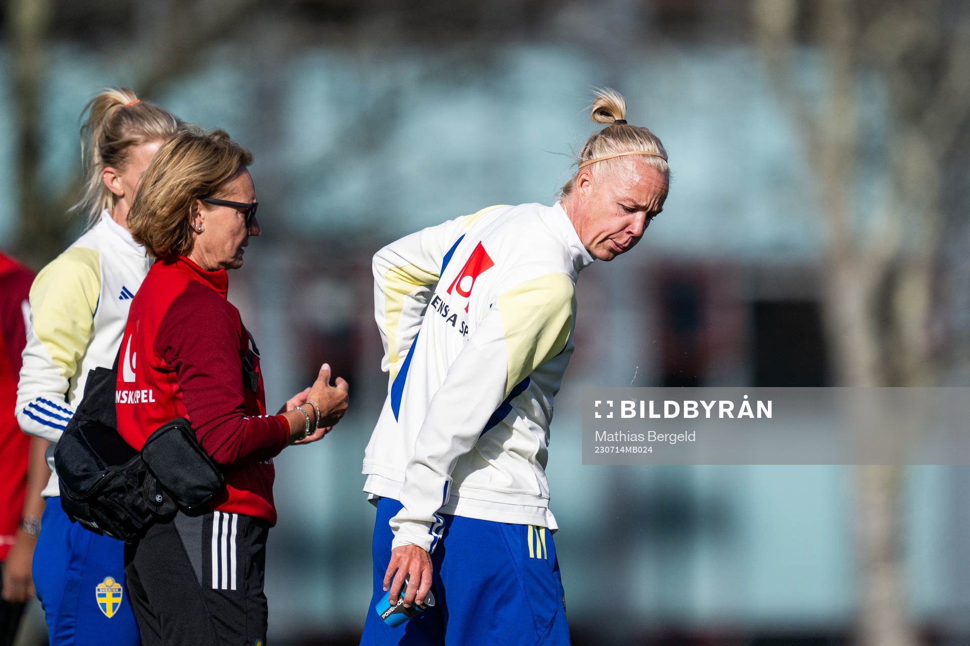 Physio Annica Näsmark and Caroline Seger of the Swedish