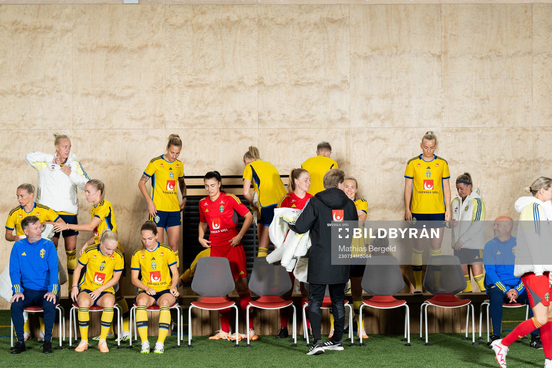 Head coach Peter Gerhardsson, Jonna Andersson, Hanna