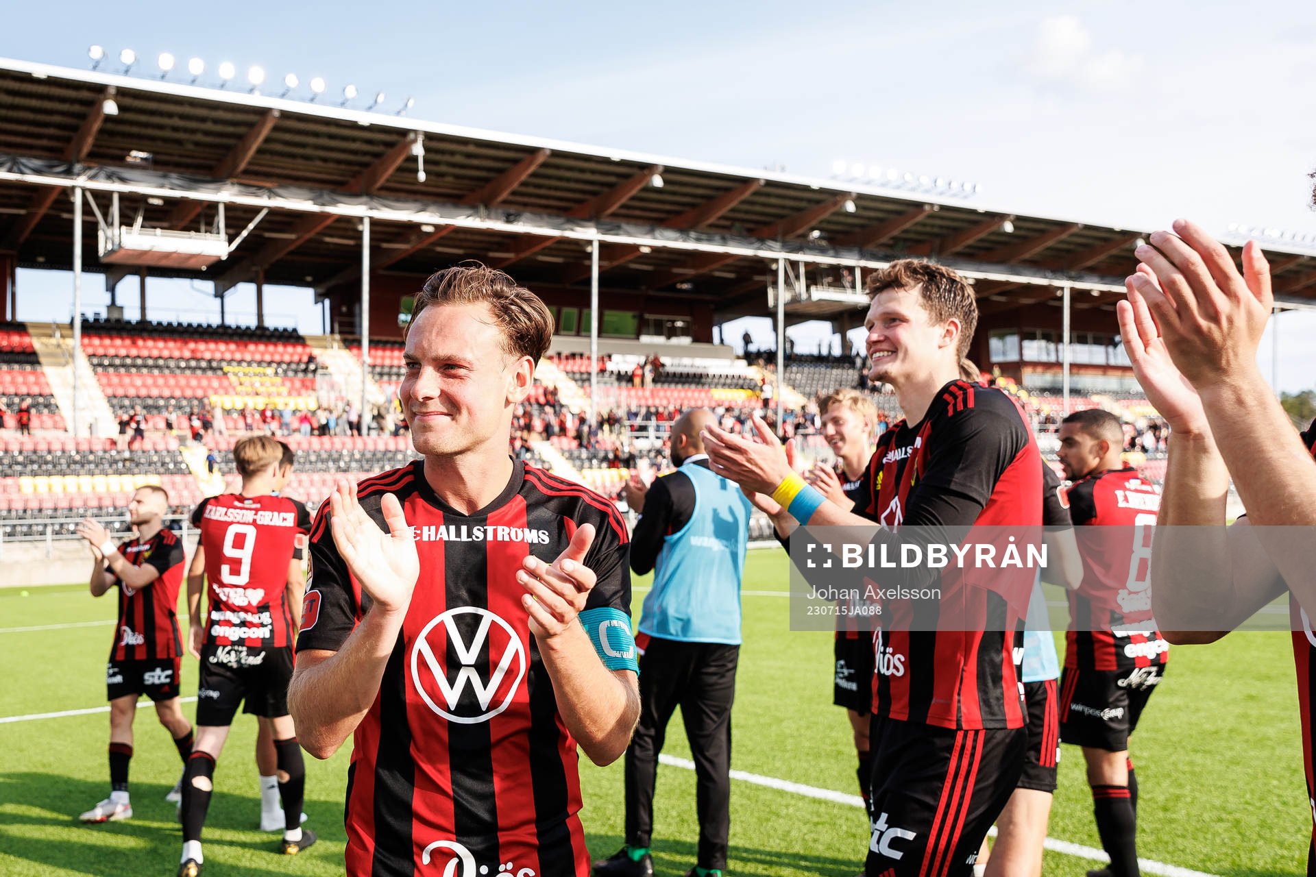 Östersunds Cesar Weilid jublar efter fotbollsmatchen i Superettan mellan Östersund och Landskrona den 15 juli 2023 i Östersund. 