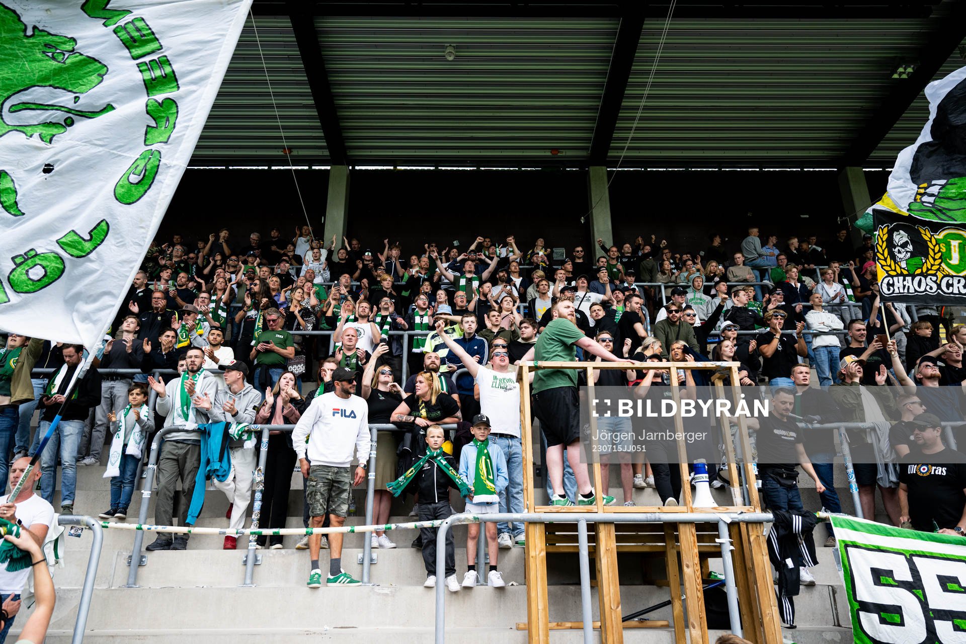 Jönköpings Södras supportrar jublar