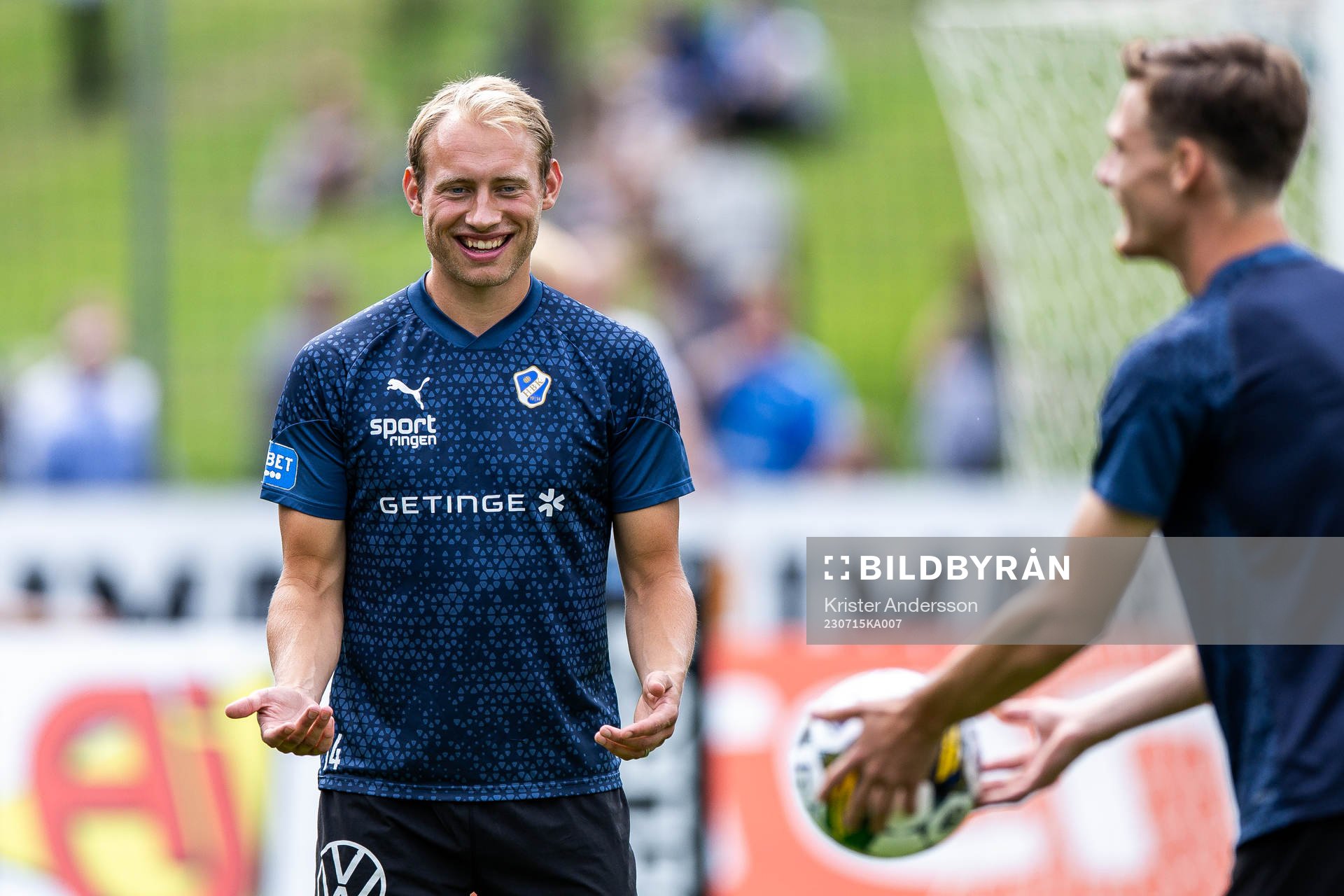 Halmstads Villiam Dahlström värmer upp