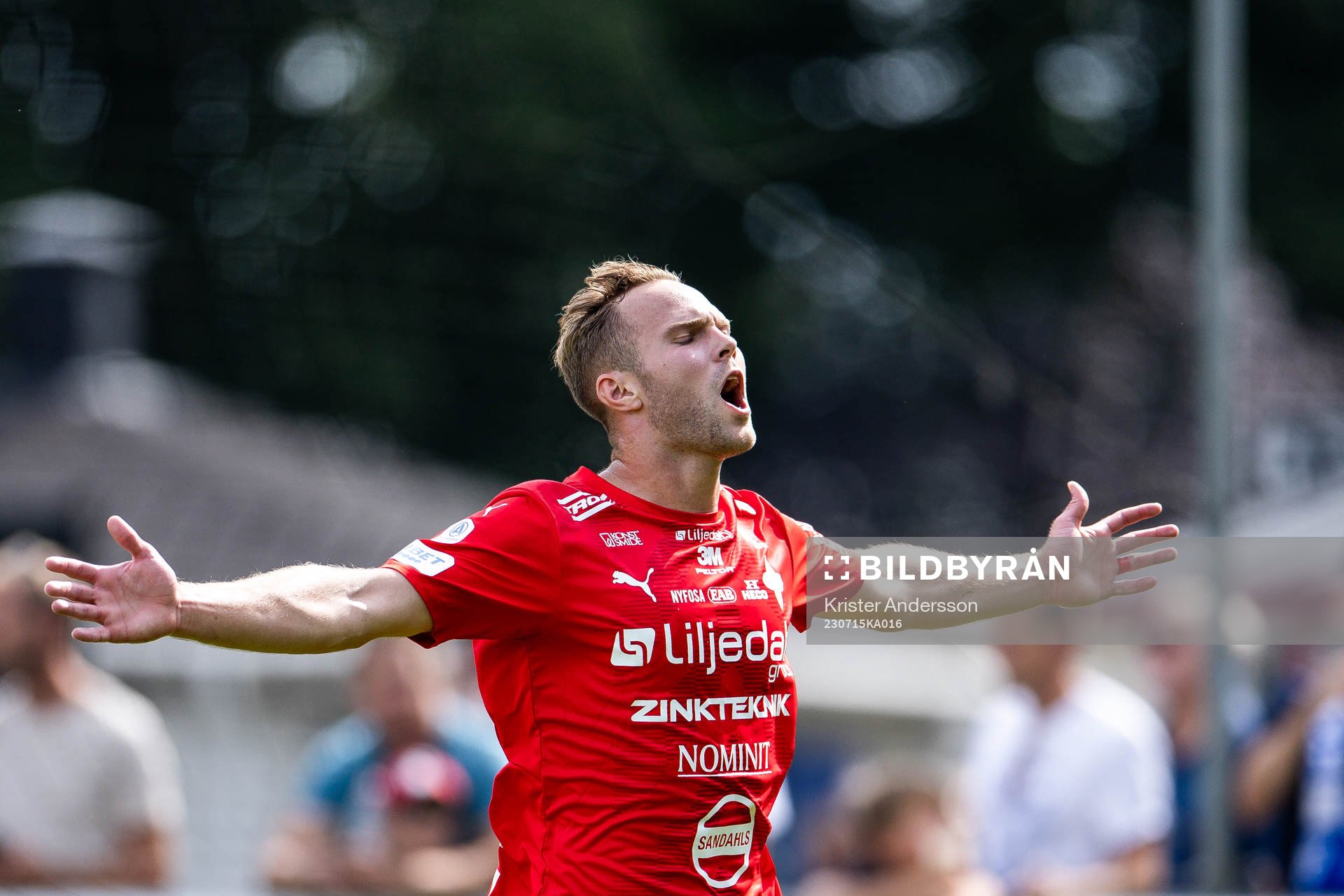 Värnamos Gustav Engvall jublar