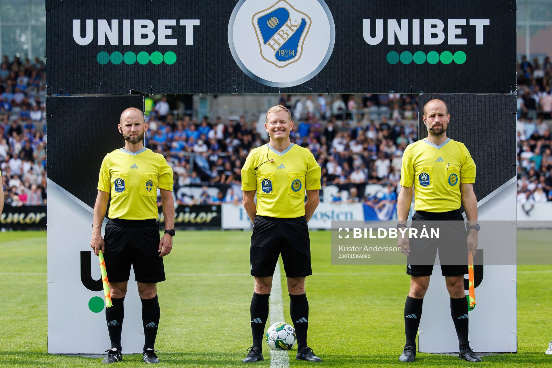 Assisterande domare Joakim Wik, domare Fredrik Klitte och