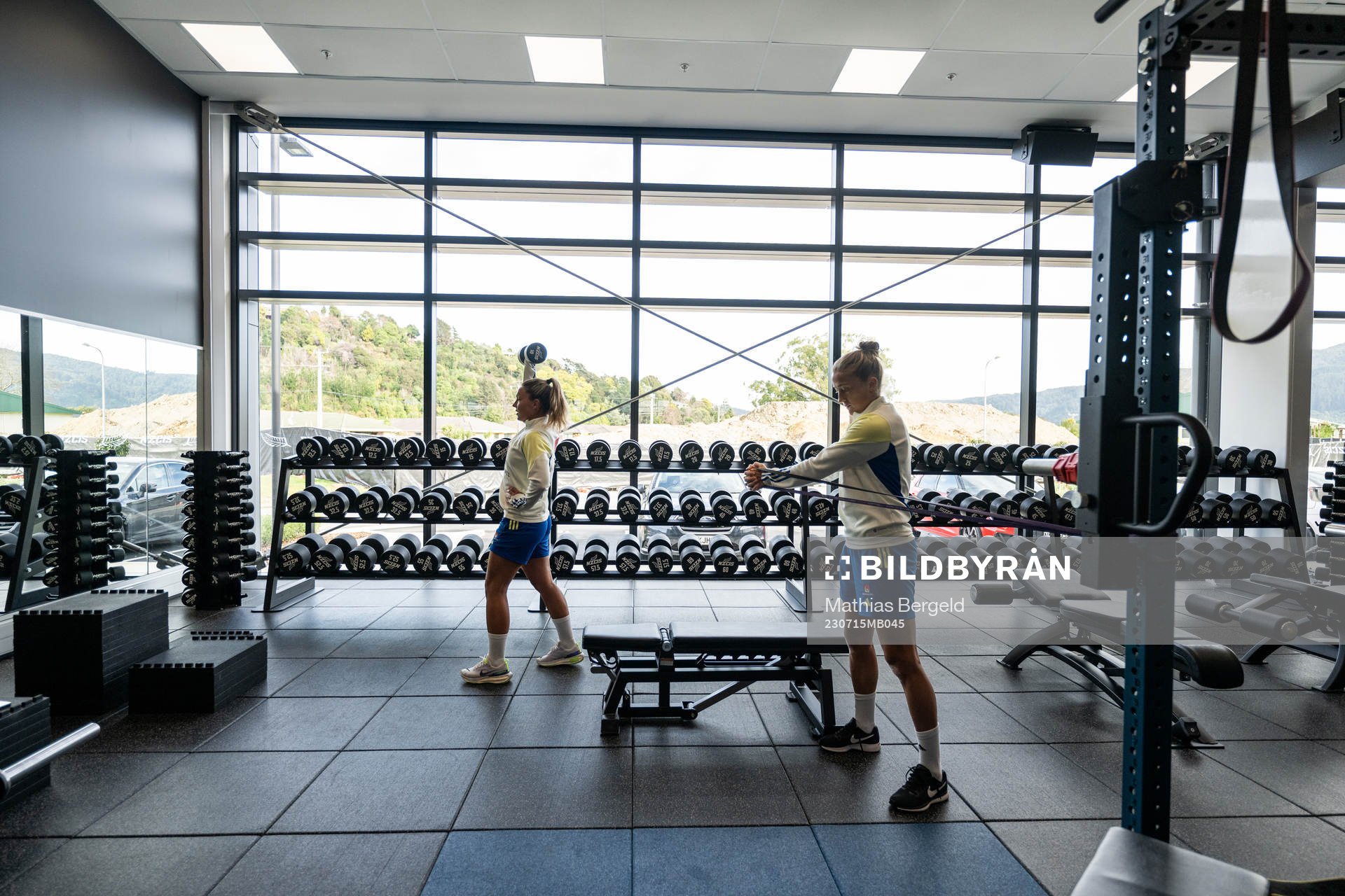 Johanna Rytting Kaneryd and Filippa Angeldahl in the gym
