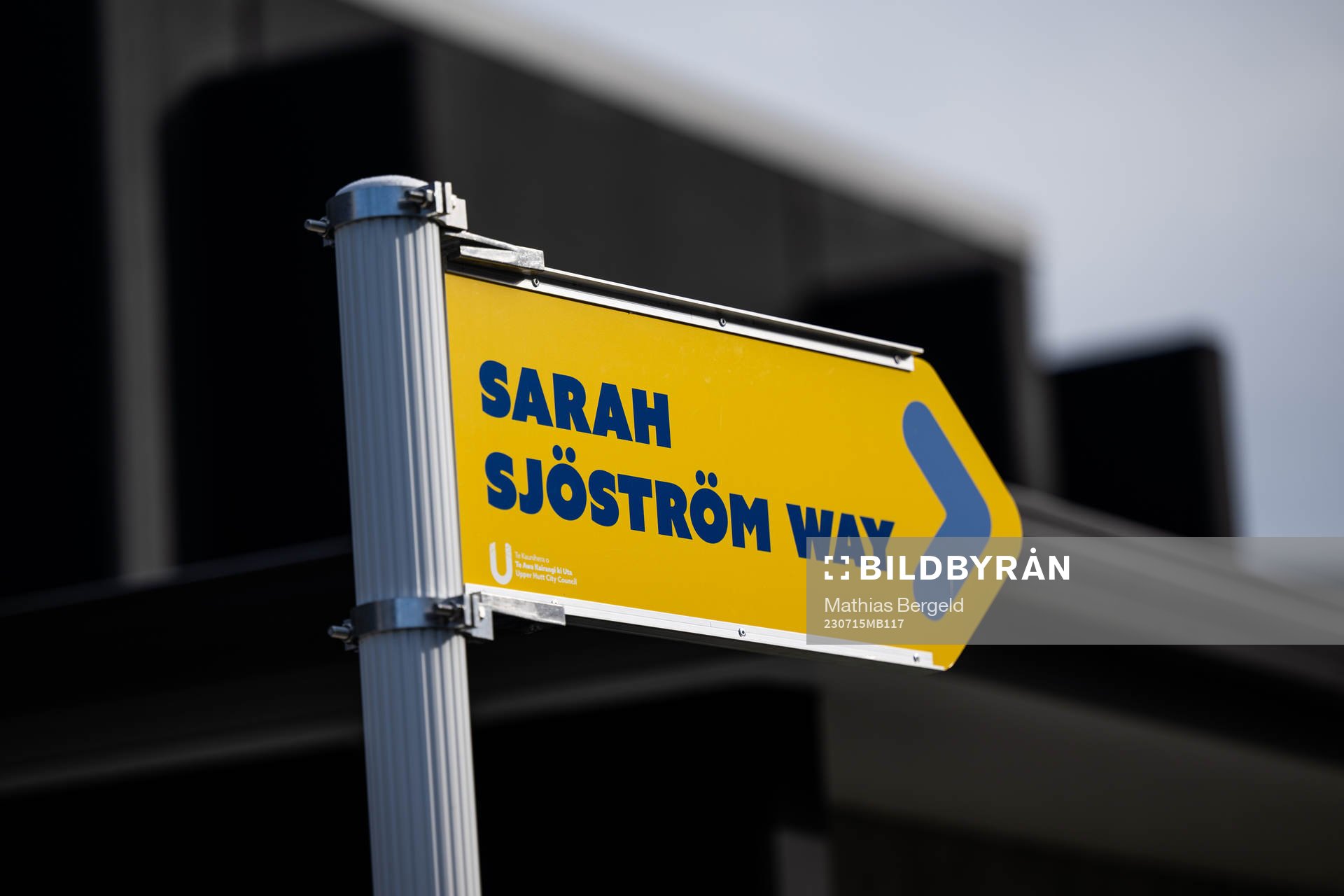 A road sign which reads ”Sarah Sjöström Way” (named