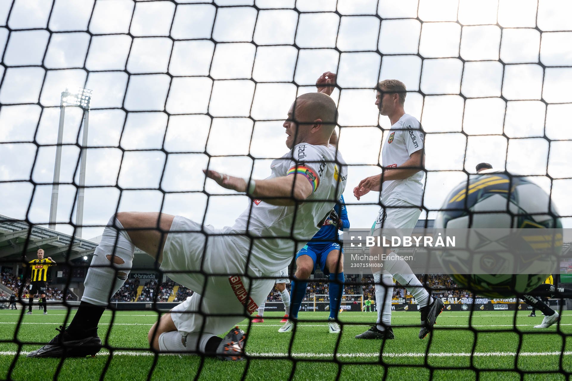 Häckens Ibrahim Sadiq (ej i bild) skjuter 1-0 förbi
