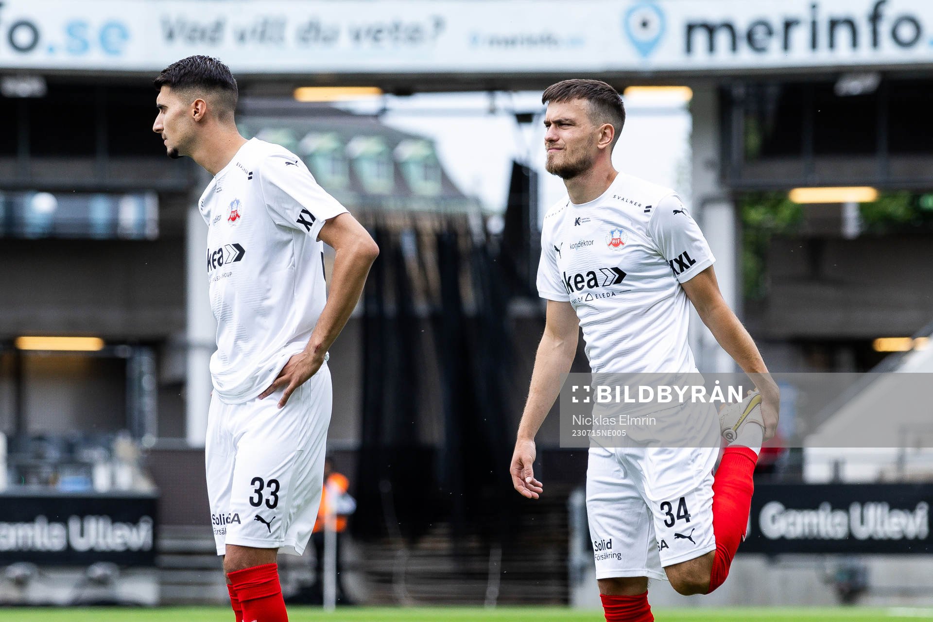 Helsingborgs Amar Muhsin och Pavle Vagic värmer upp