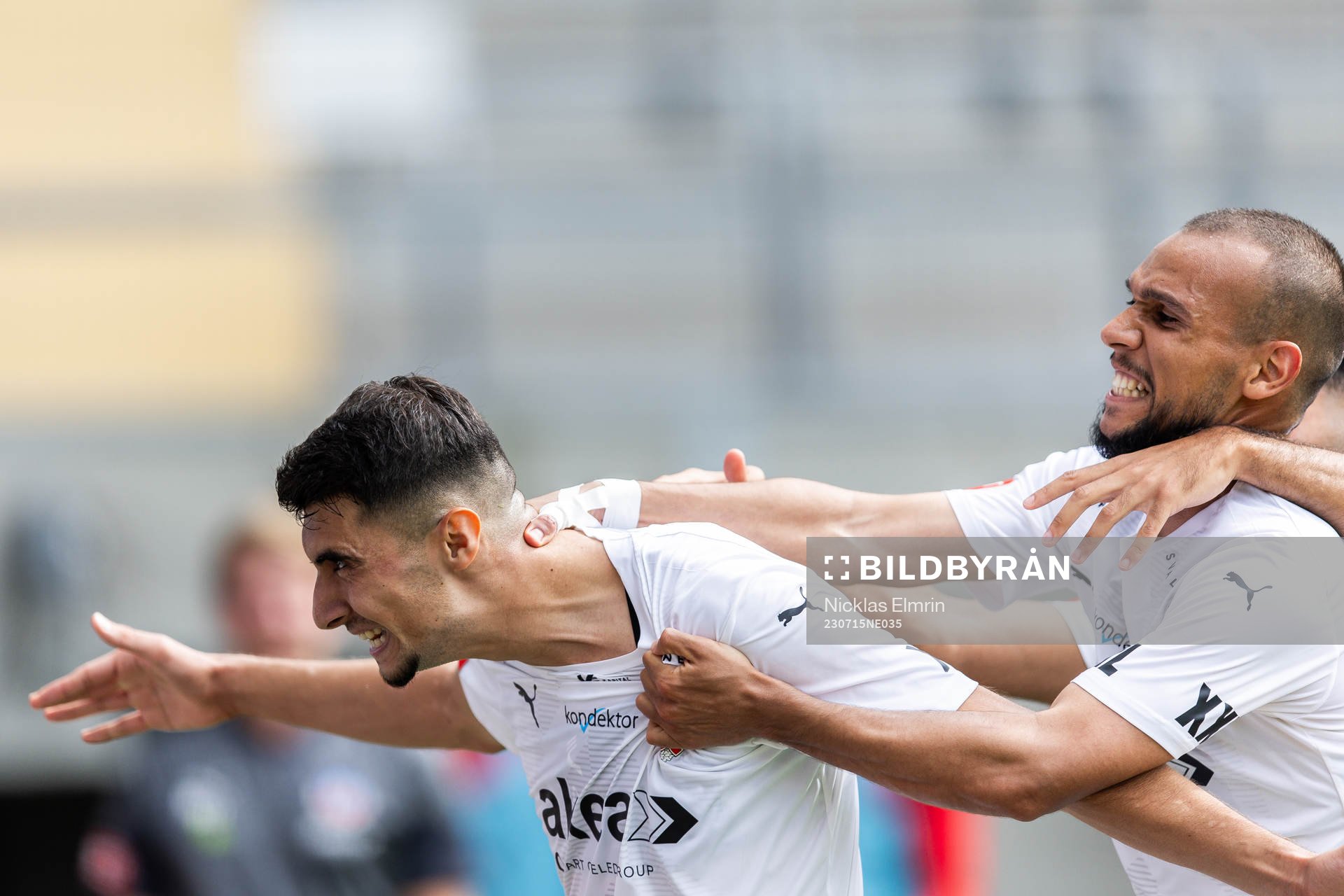 Helsingborgs Amar Muhsin och Sumar Almadjed jublar