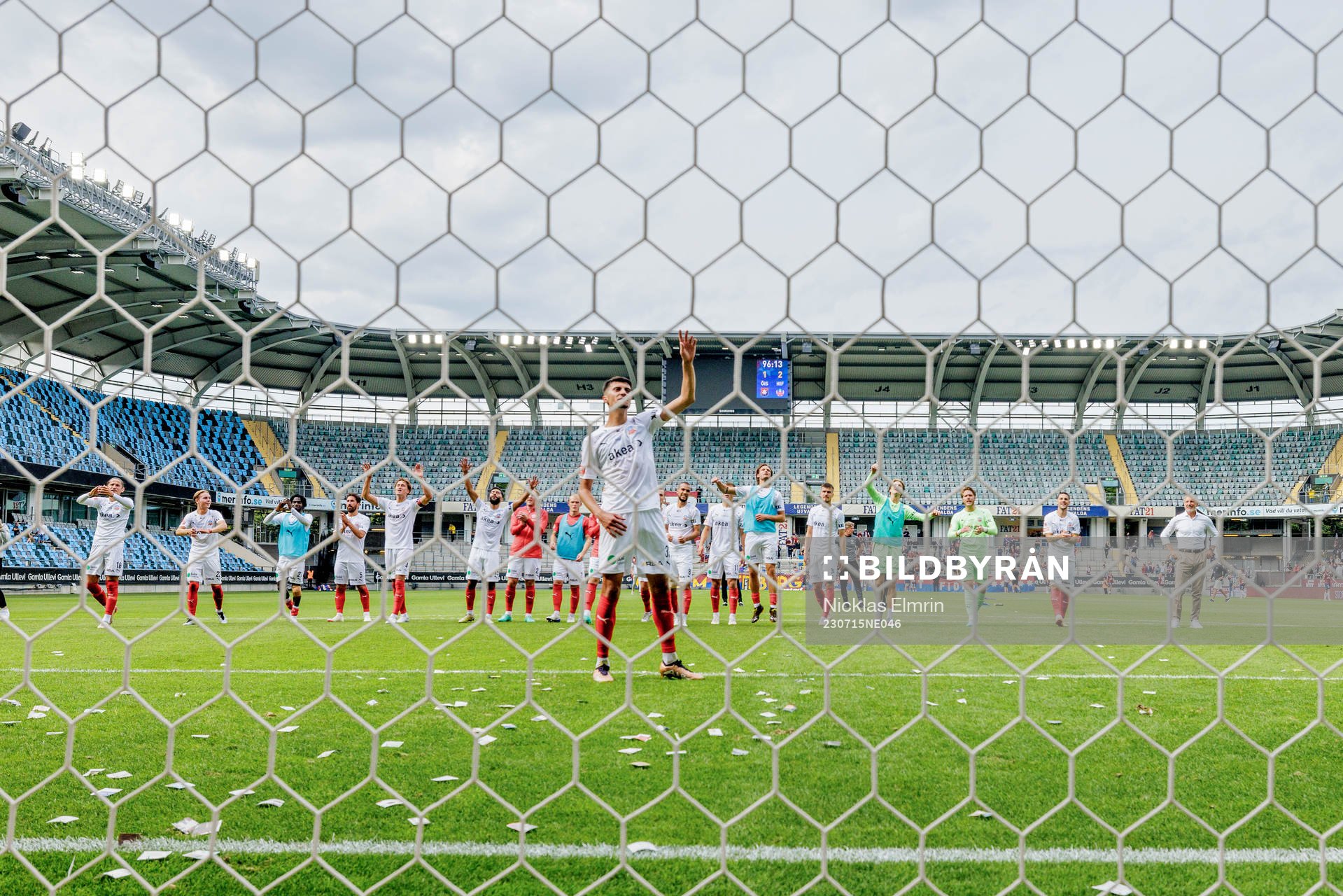 Helsingborgs Amar Muhsin jublar med laget