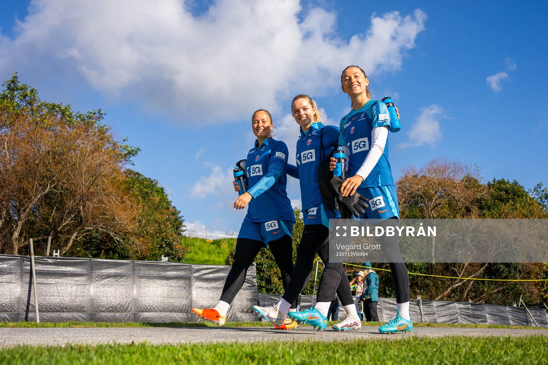Goalkeepers Aurora Mikalsen, Guro Pettersen and Cecilie