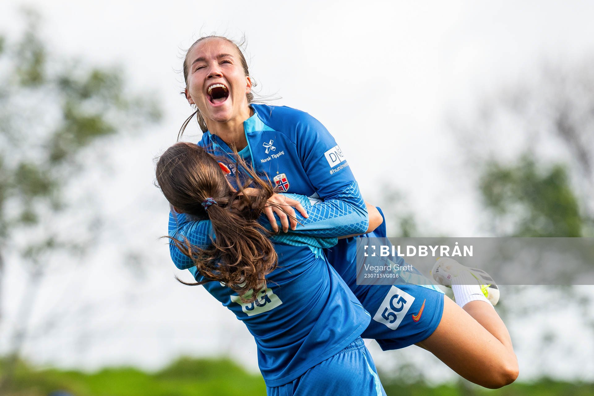 Tuva Hansen and Guro Reiten of the Norwegian women’s