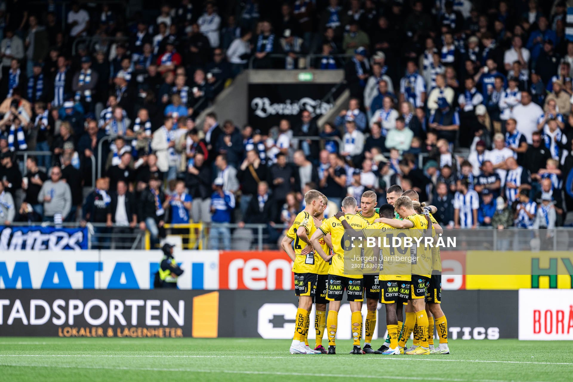 Elfsborgs spelare samlas och diskuterar