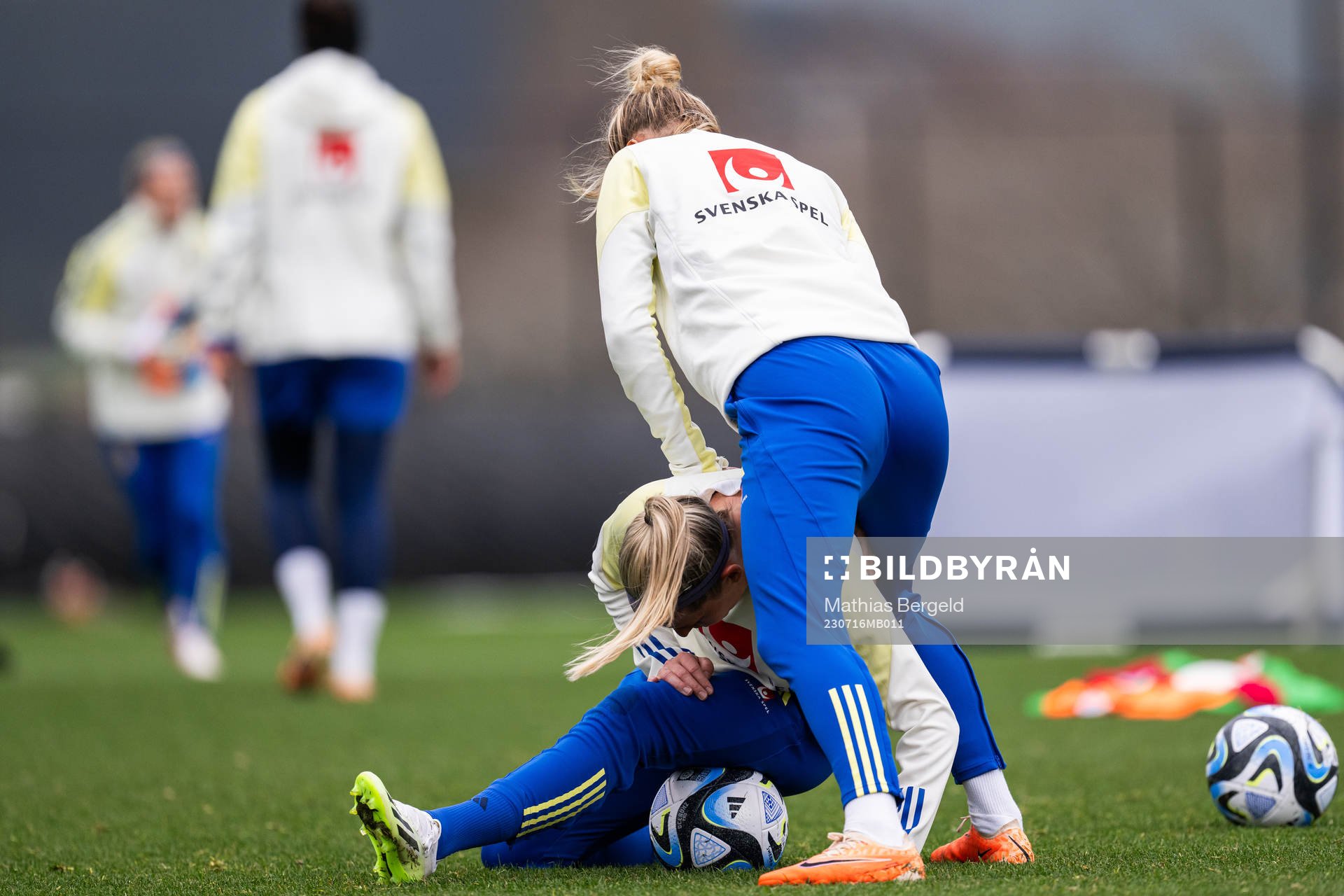 Olivia Schough and Nathalie Björn of the Swedish women's
