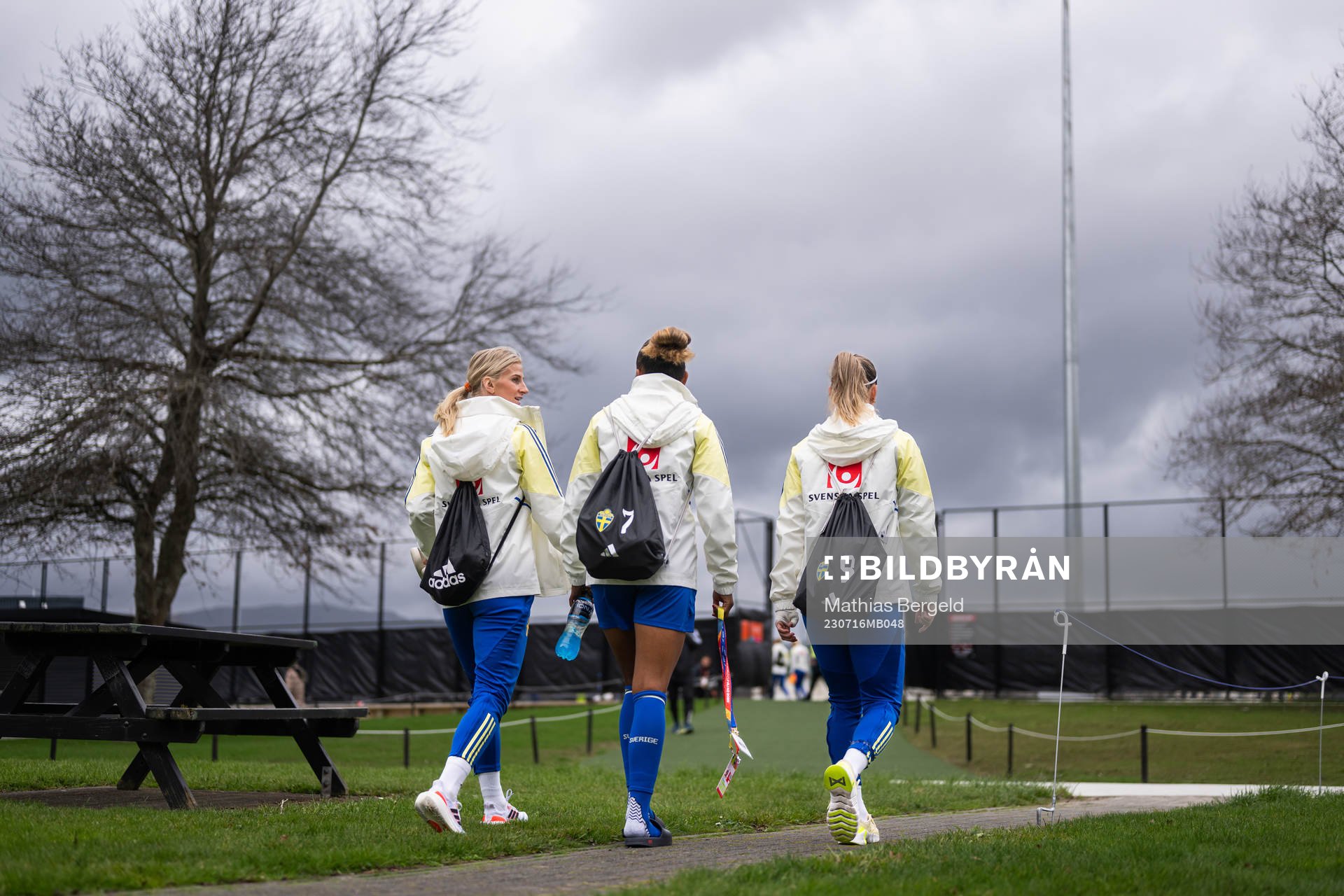 Sofia Jakobsson, Madelen Janogy and Kosovare Asllani of the