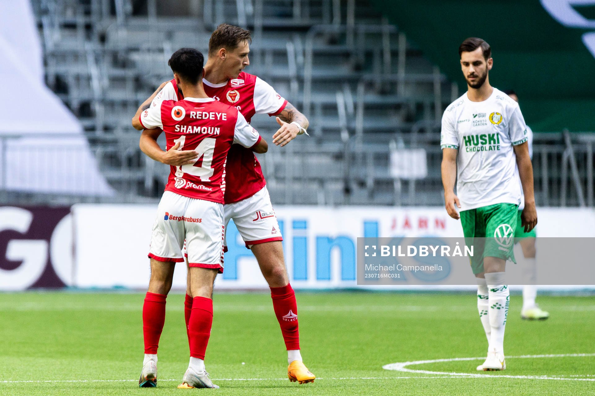 Kalmars Noah Shamoun och Mileta Rajovic jublar