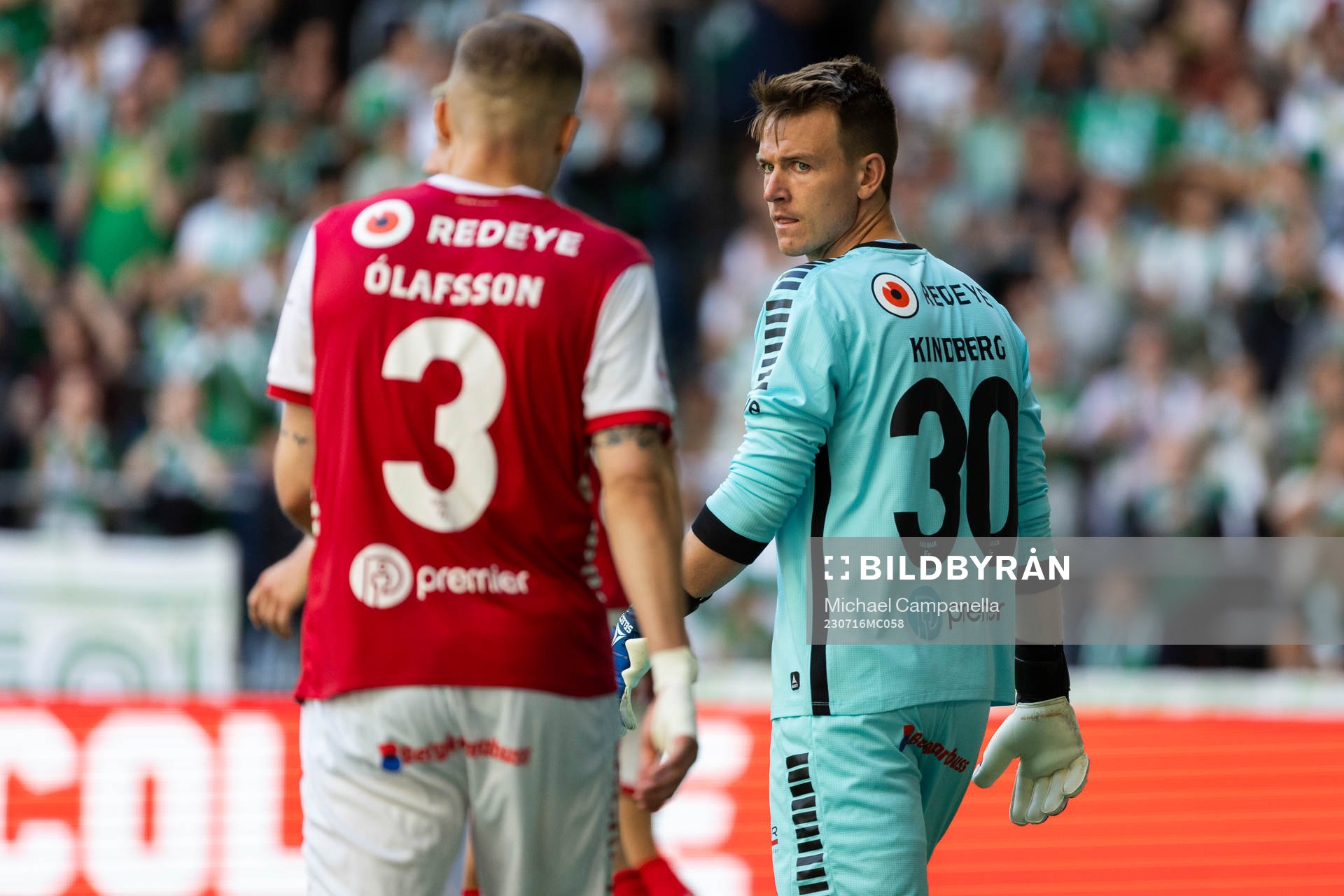 Kalmars David Kristjan Olafsson and målvakt Jakob Kindberg