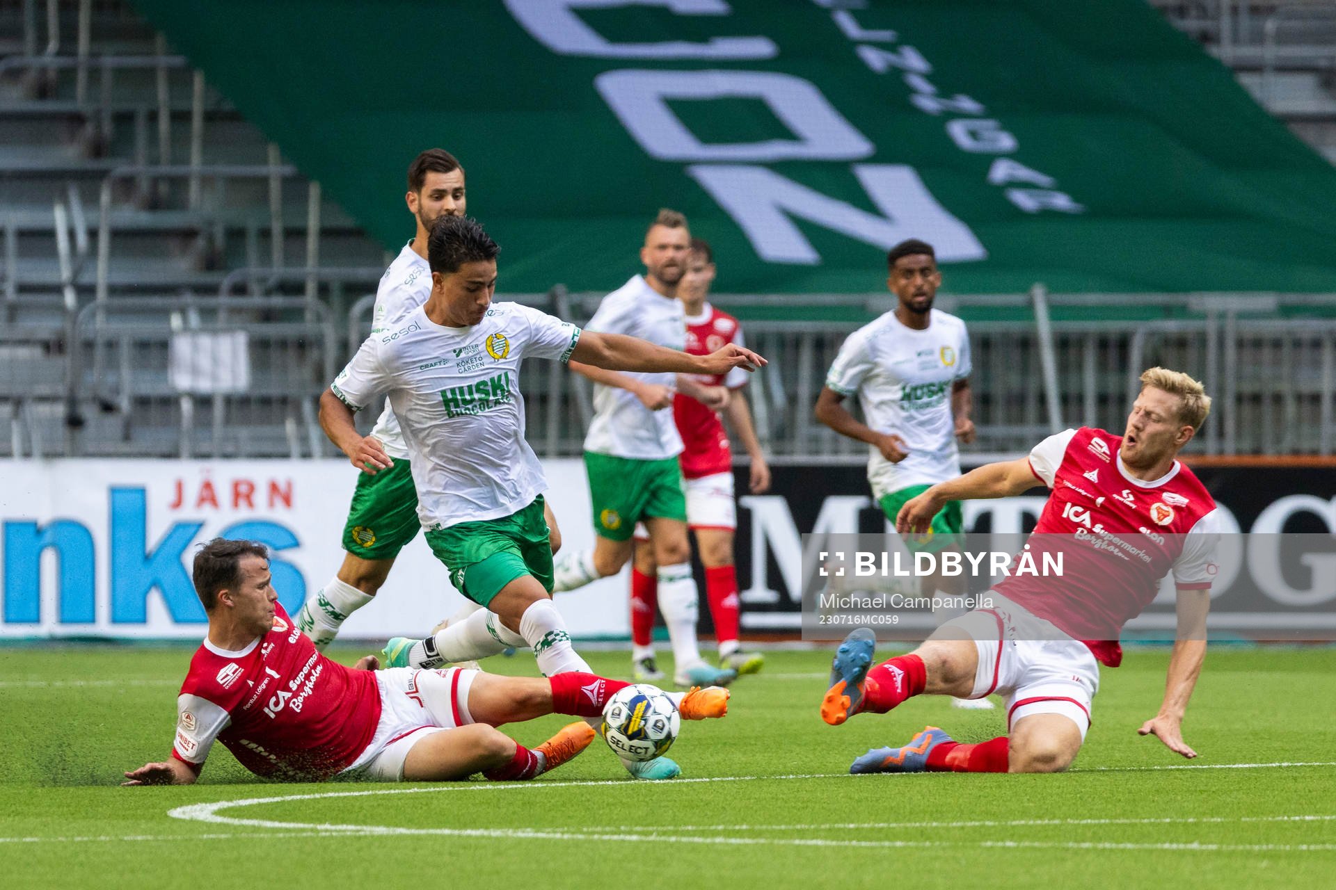 Hammarbys Jusef Erabi mot Kalmars Simon Skrabb och Lars