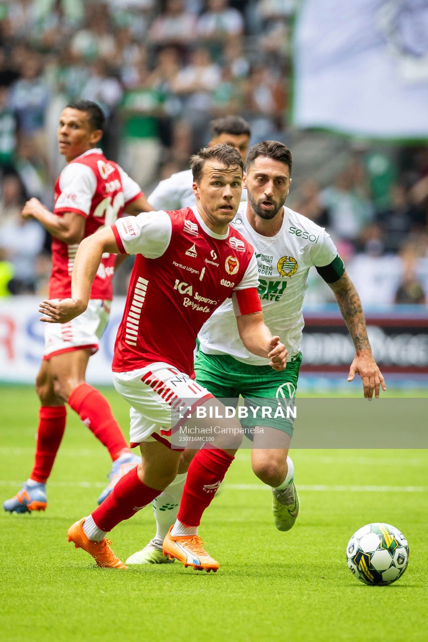 Kalmars Simon Skrabb och Hammarbys Nahir Besara