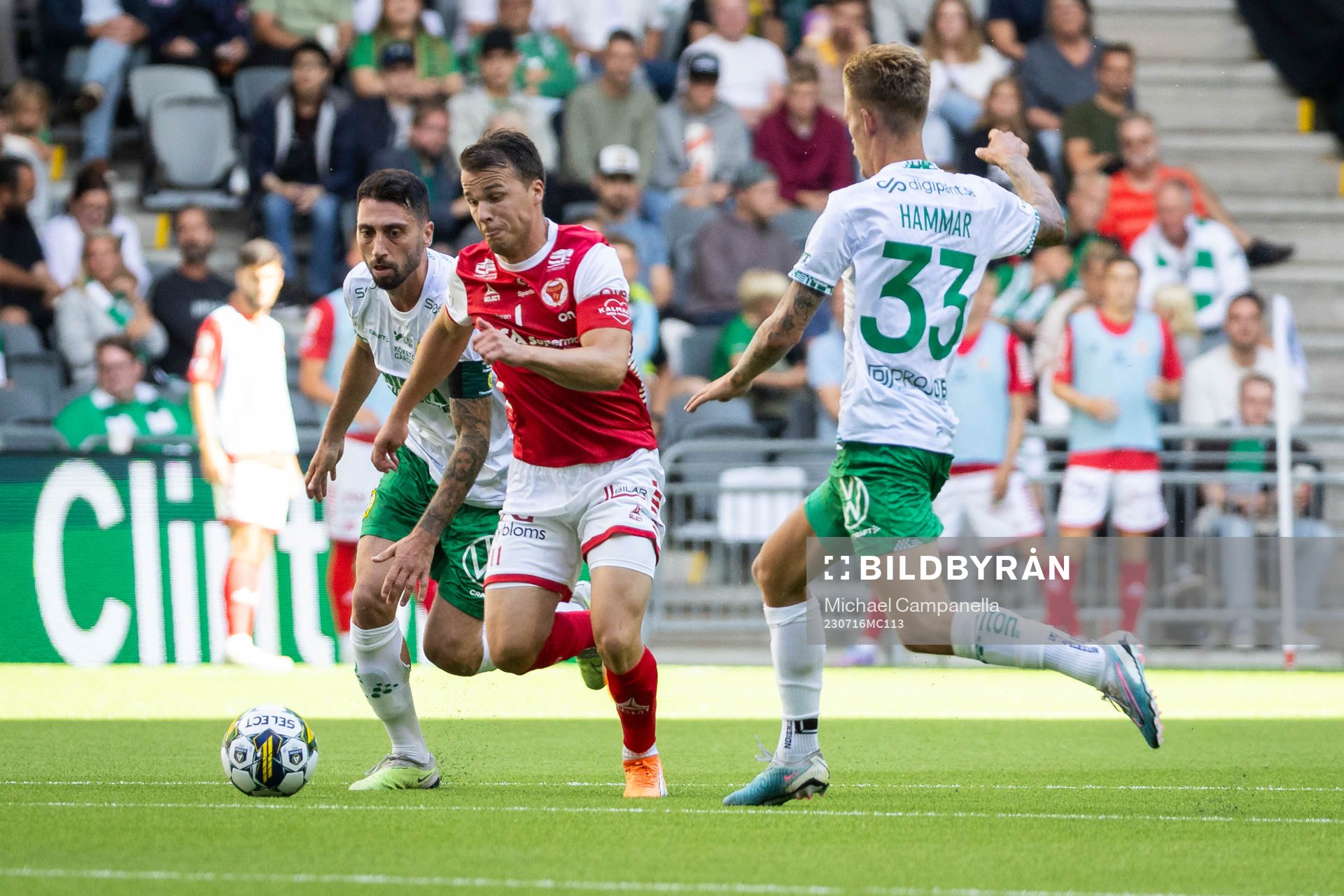 Kalmars Simon Skrabb mot Hammarbys Nahir Besara och Fredrik