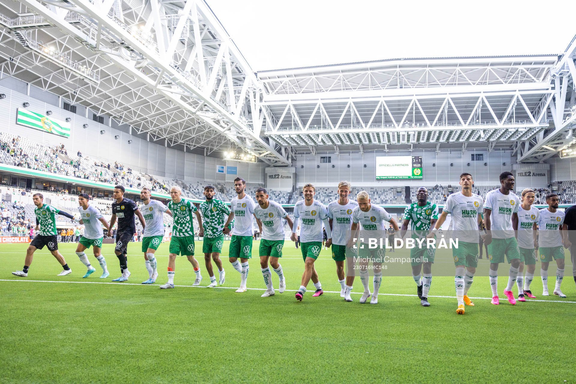Hammarbys spelarna tackar publiken