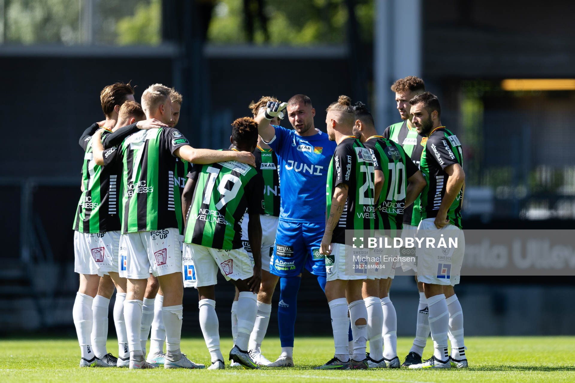 GAIS samlade innan andra halvleken av fotbollsmatchen i